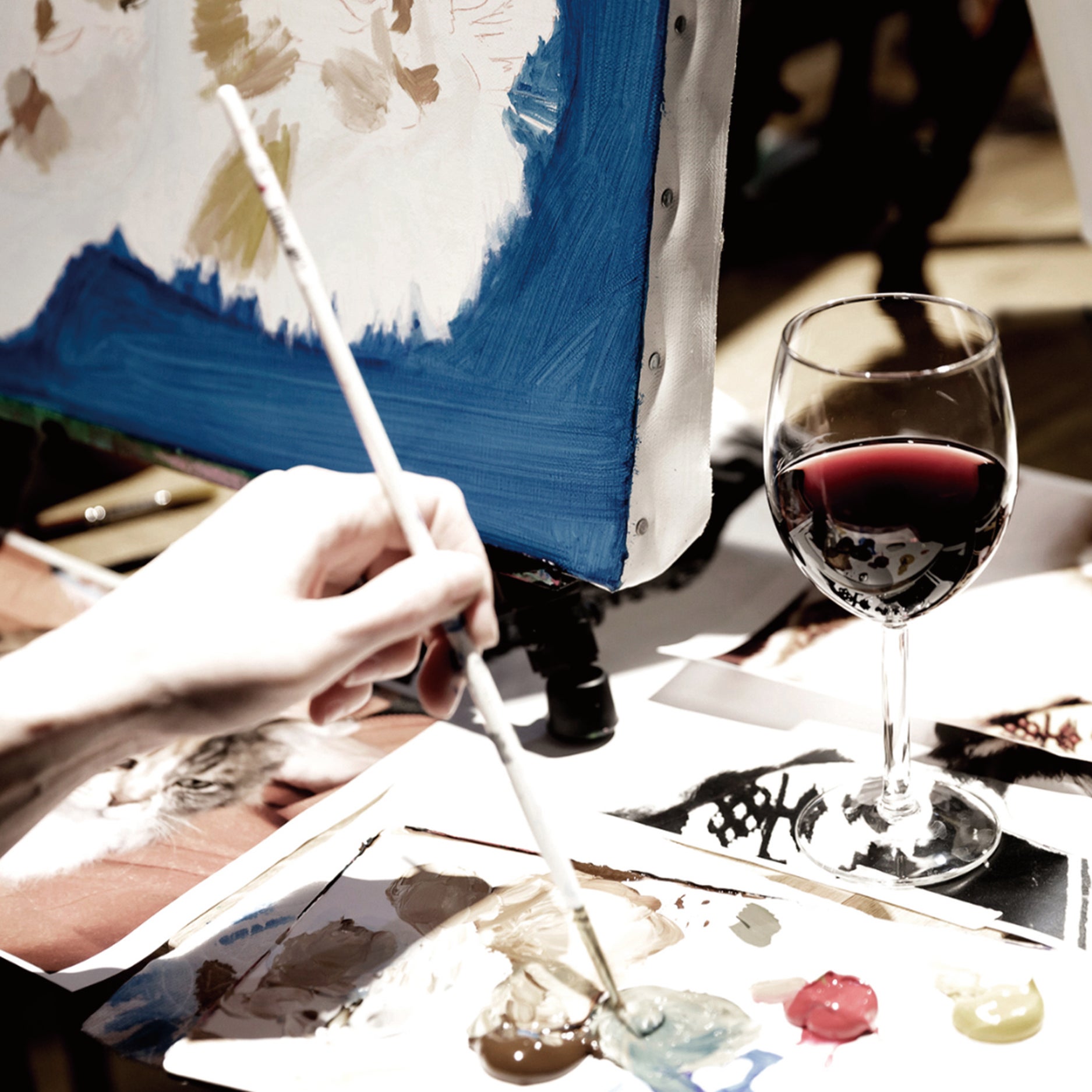 ワインとアートを嗜む
