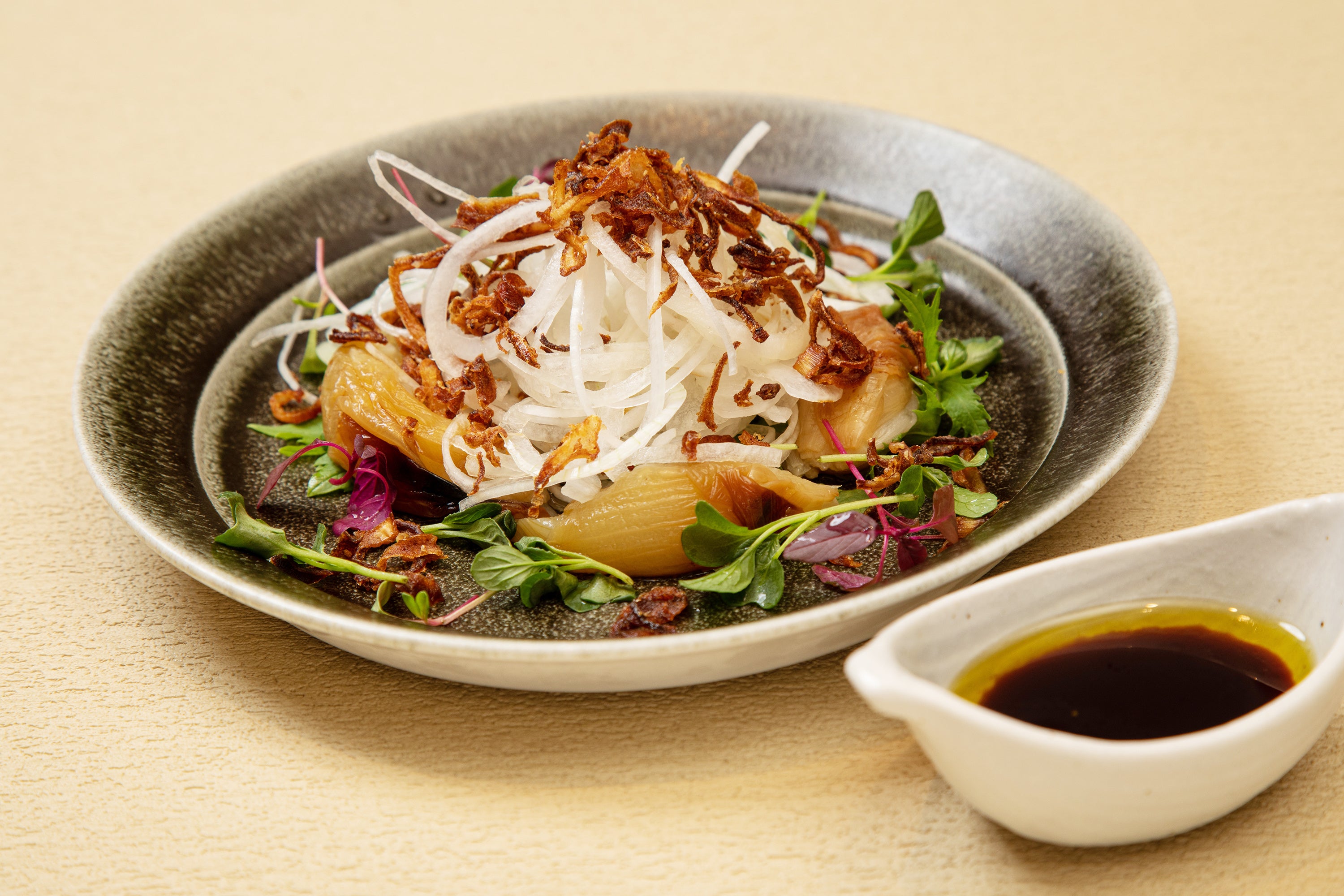 トリプルオニオンサラダ（和ビストロ いちょう坂）