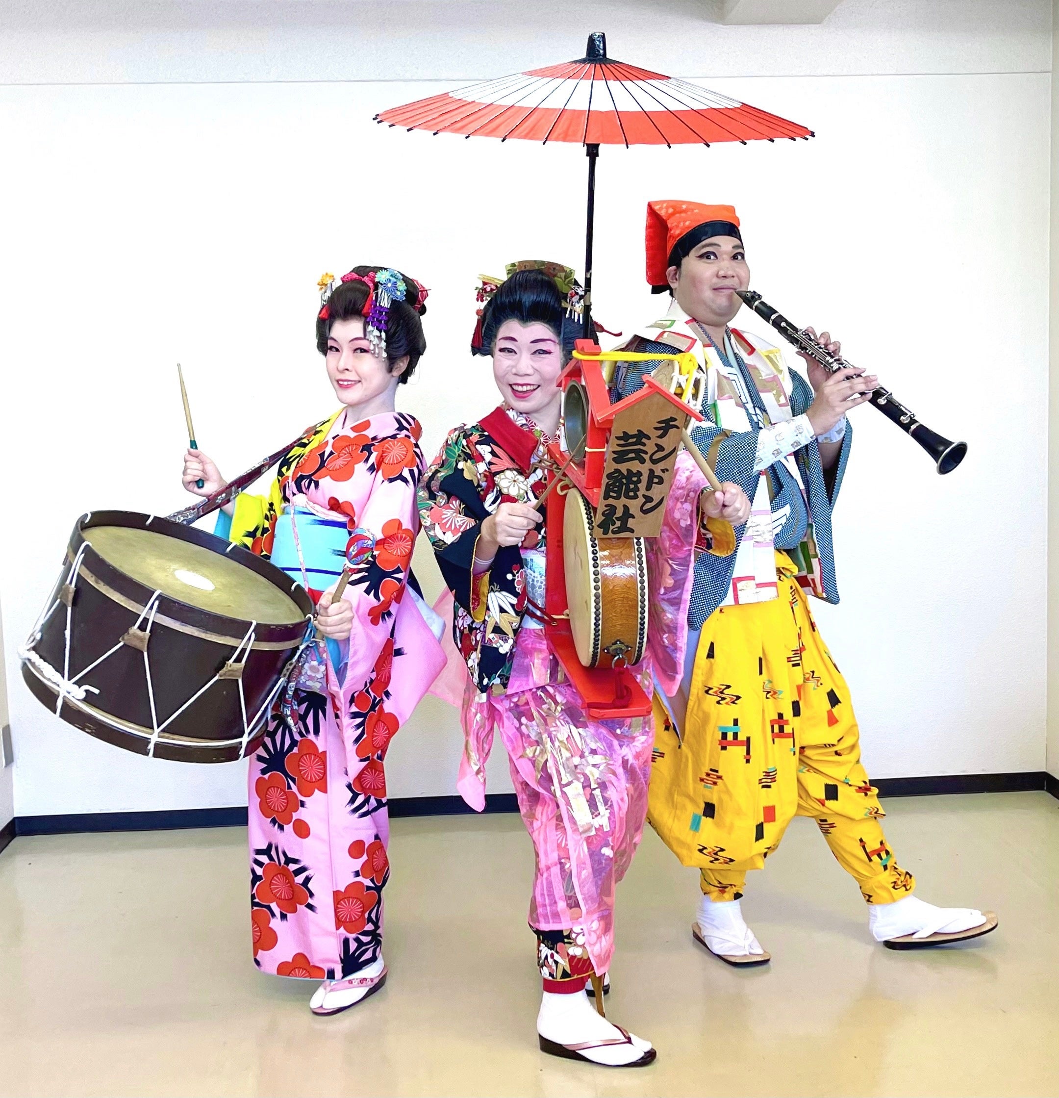 和のストリートミュージシャン「チンドン屋」