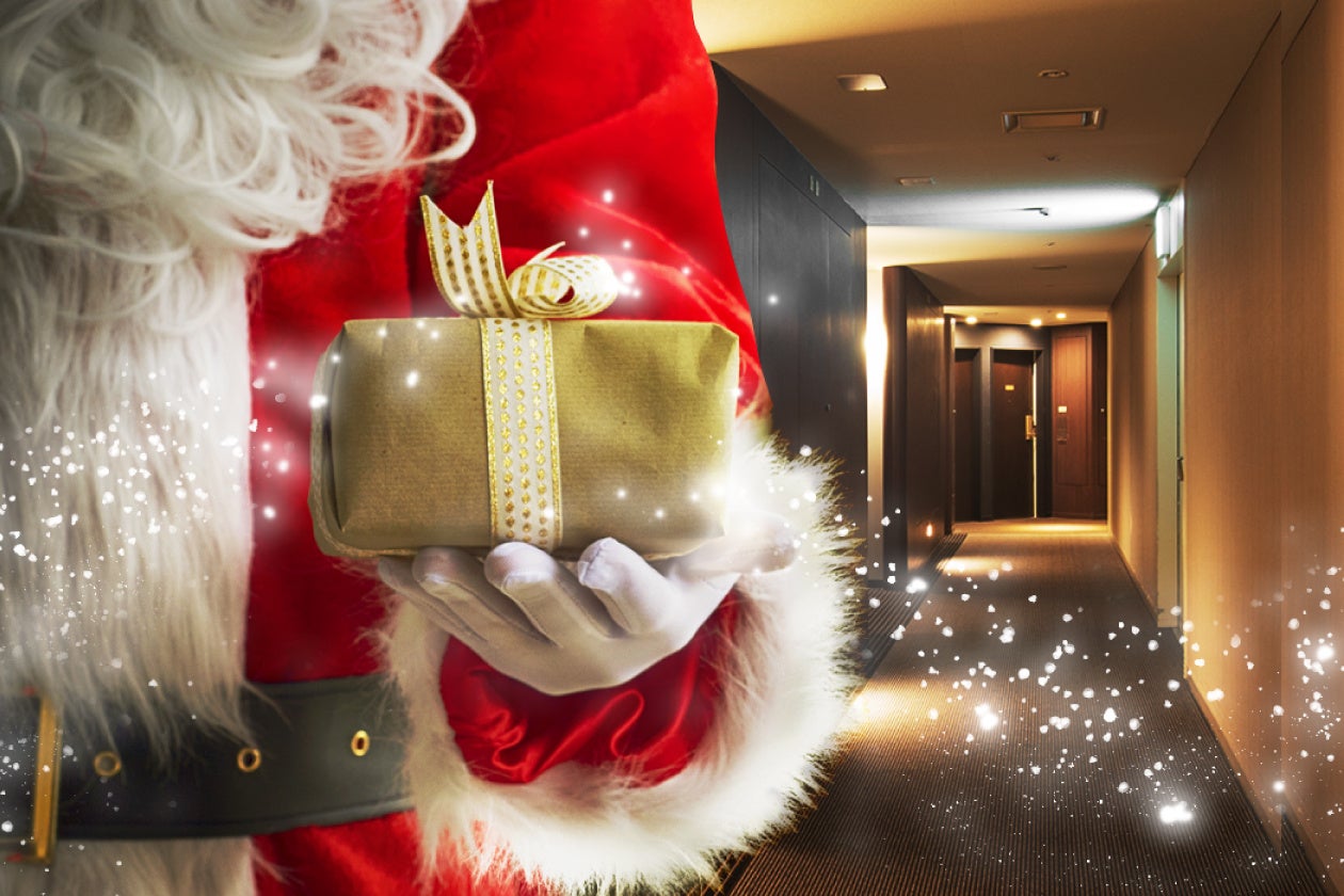 事前にお預かりしたプレゼントをサンタクロースがお届け