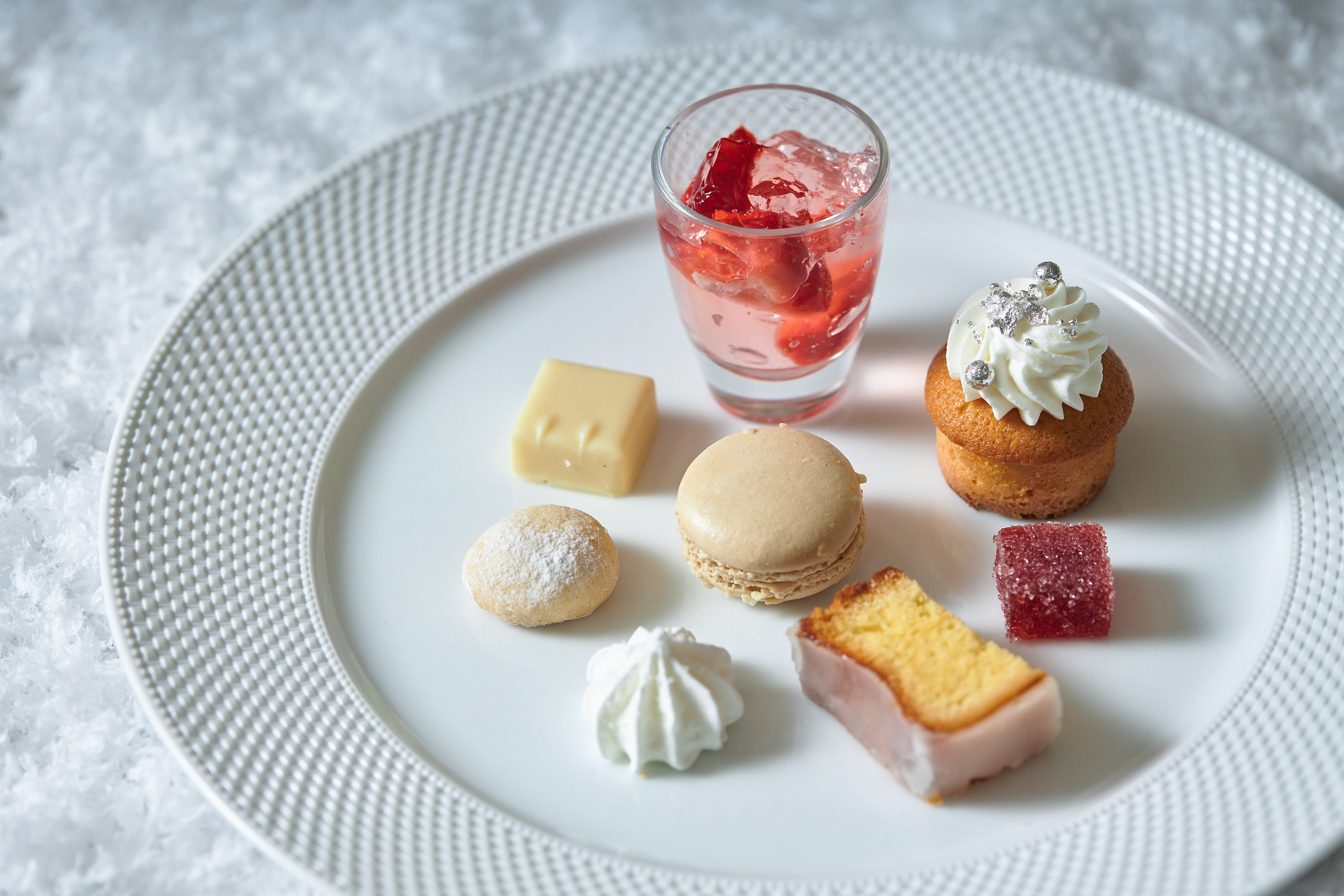 お好きなだけお召しあがりいただけるプティフール