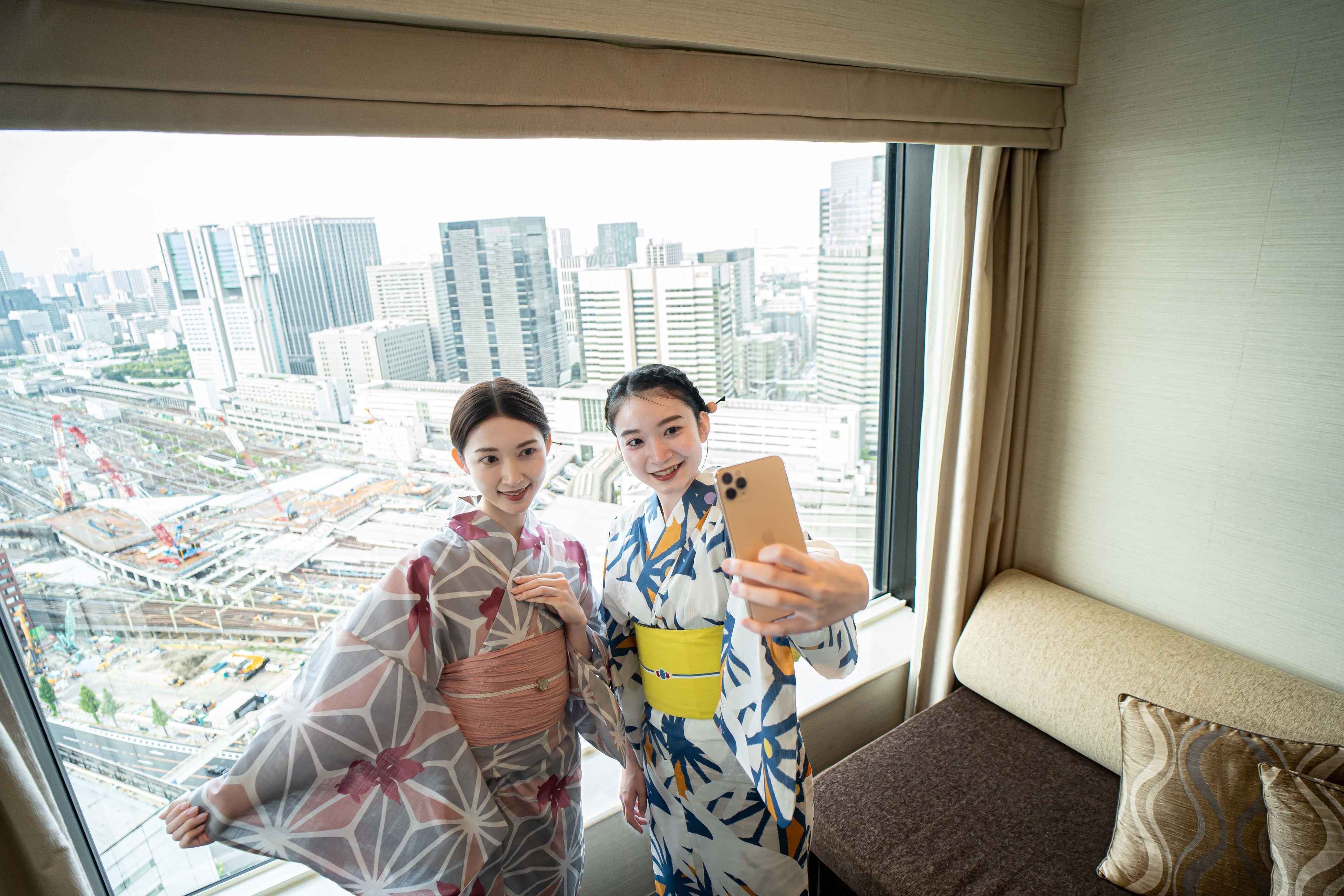 高層階のお部屋から望む都心の景色を眺めながらリラックス（品川プリンスホテル）