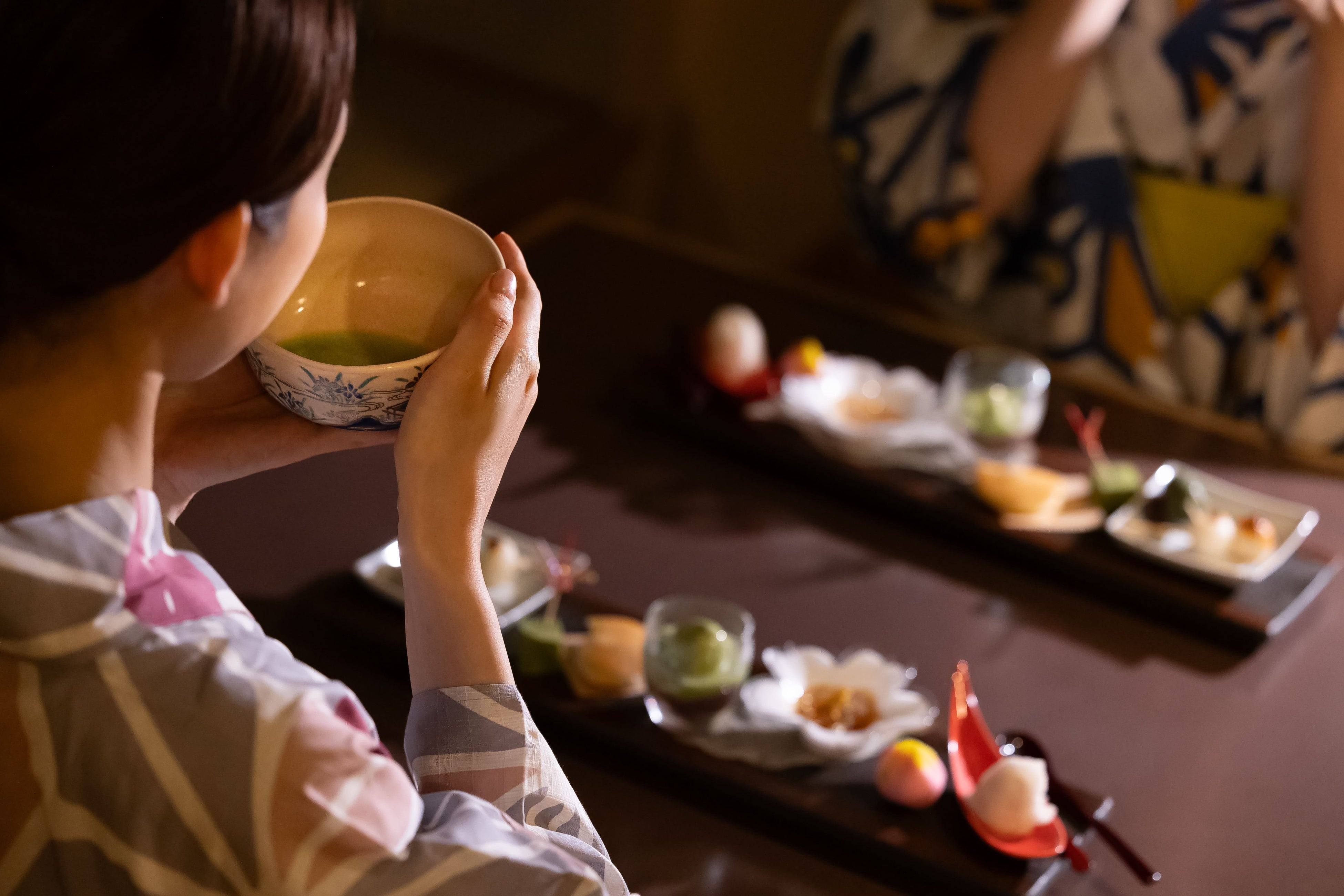 絶景の夕焼けを眺め楽しむ和のハイティー（品川プリンスホテル）