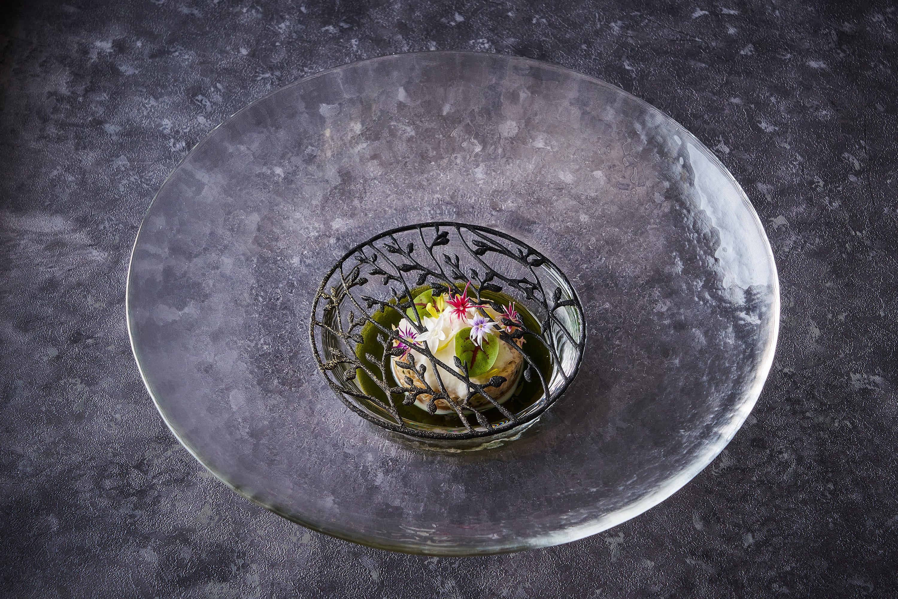 毛蟹とレモンのフォーム クリュスティアンの“シースルー”（品川プリンスホテル）