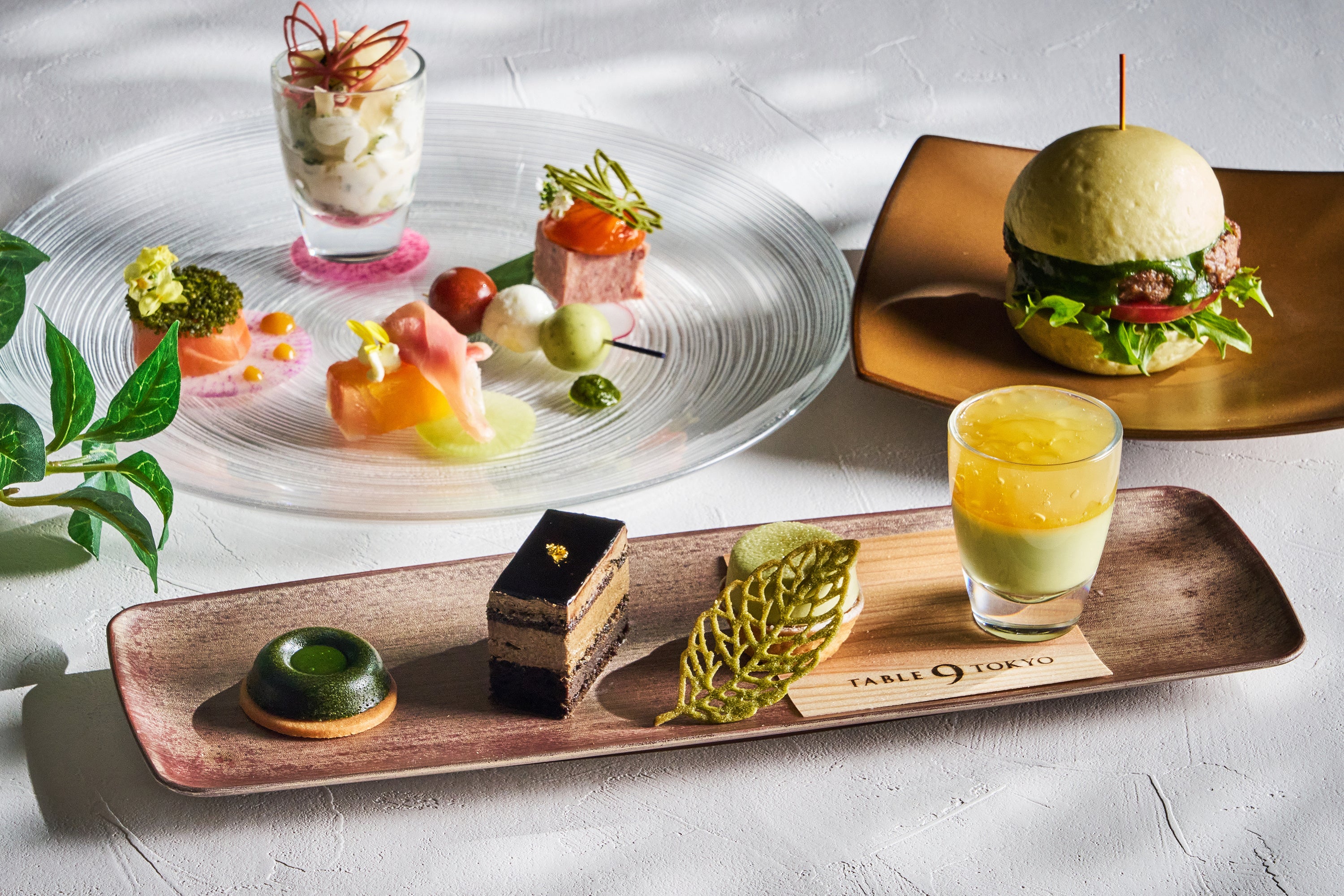 セイボリー・ミニハンバーガー・バラエティデザート