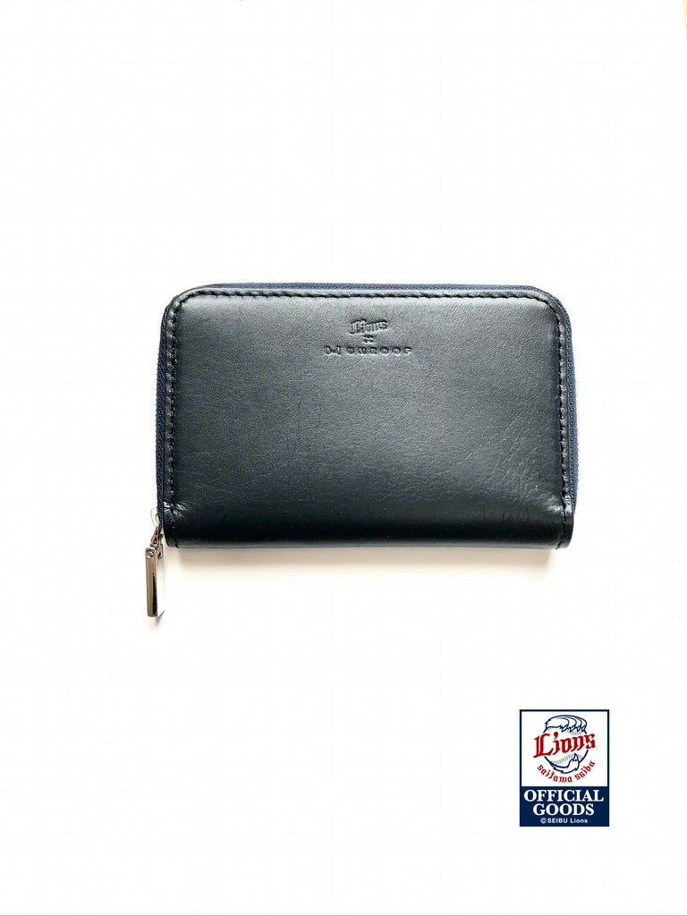 商品名：防水レザーミニラウンド財布／価格：14,278円（税込）／カラー：ネイビー