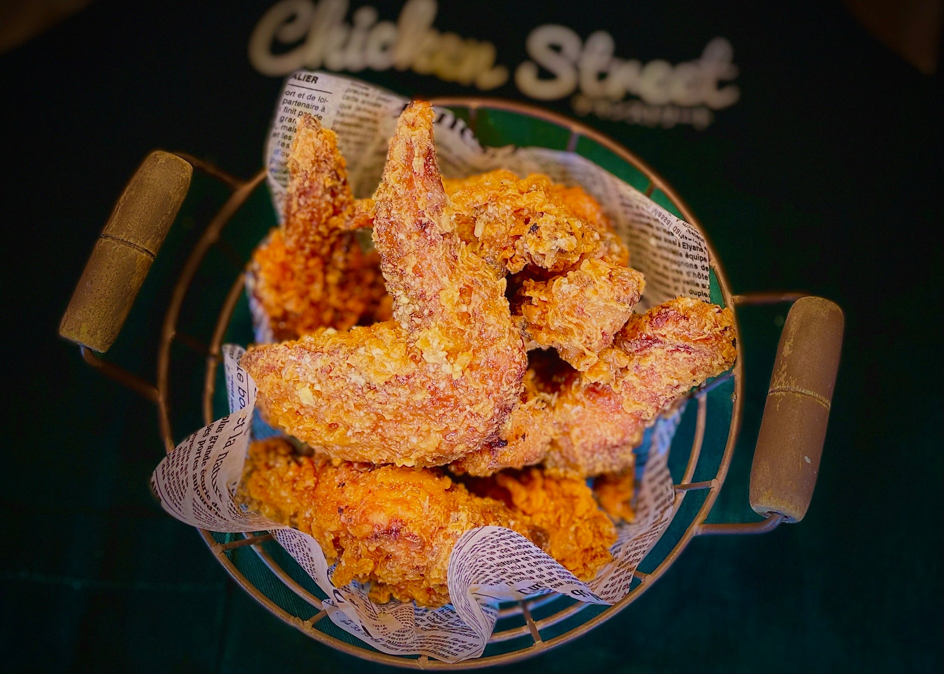 揚げたてザクザク ジューシーな韓国チキンは一度食べたらやみつき!