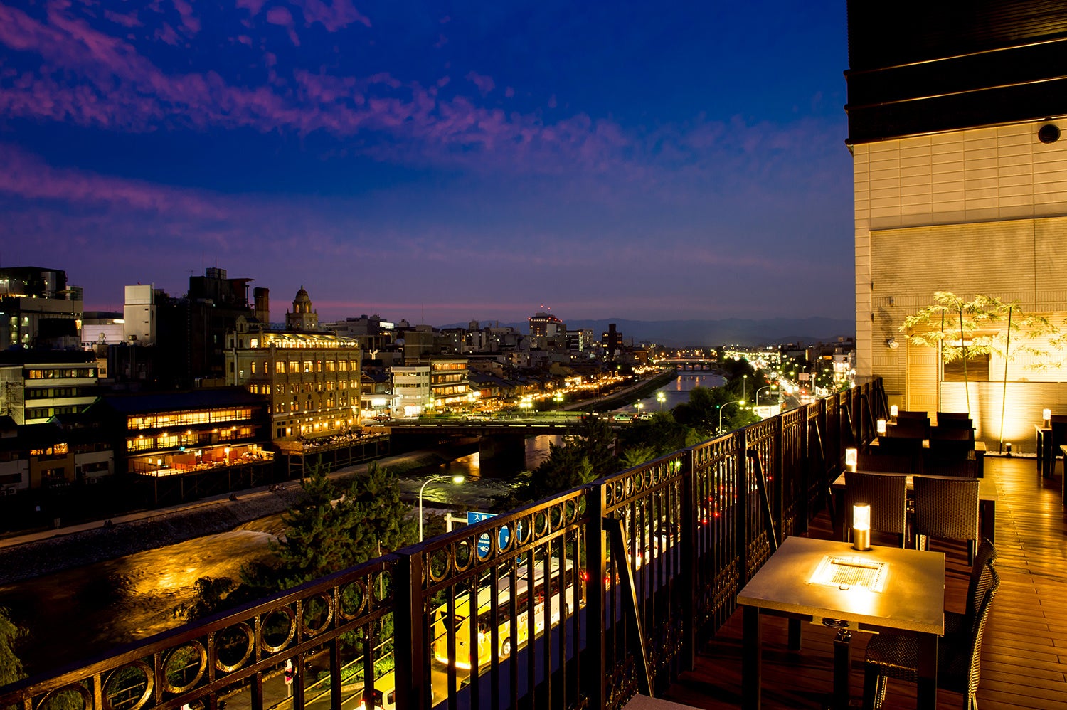 鴨川スカイBBQガーデンフロア写真