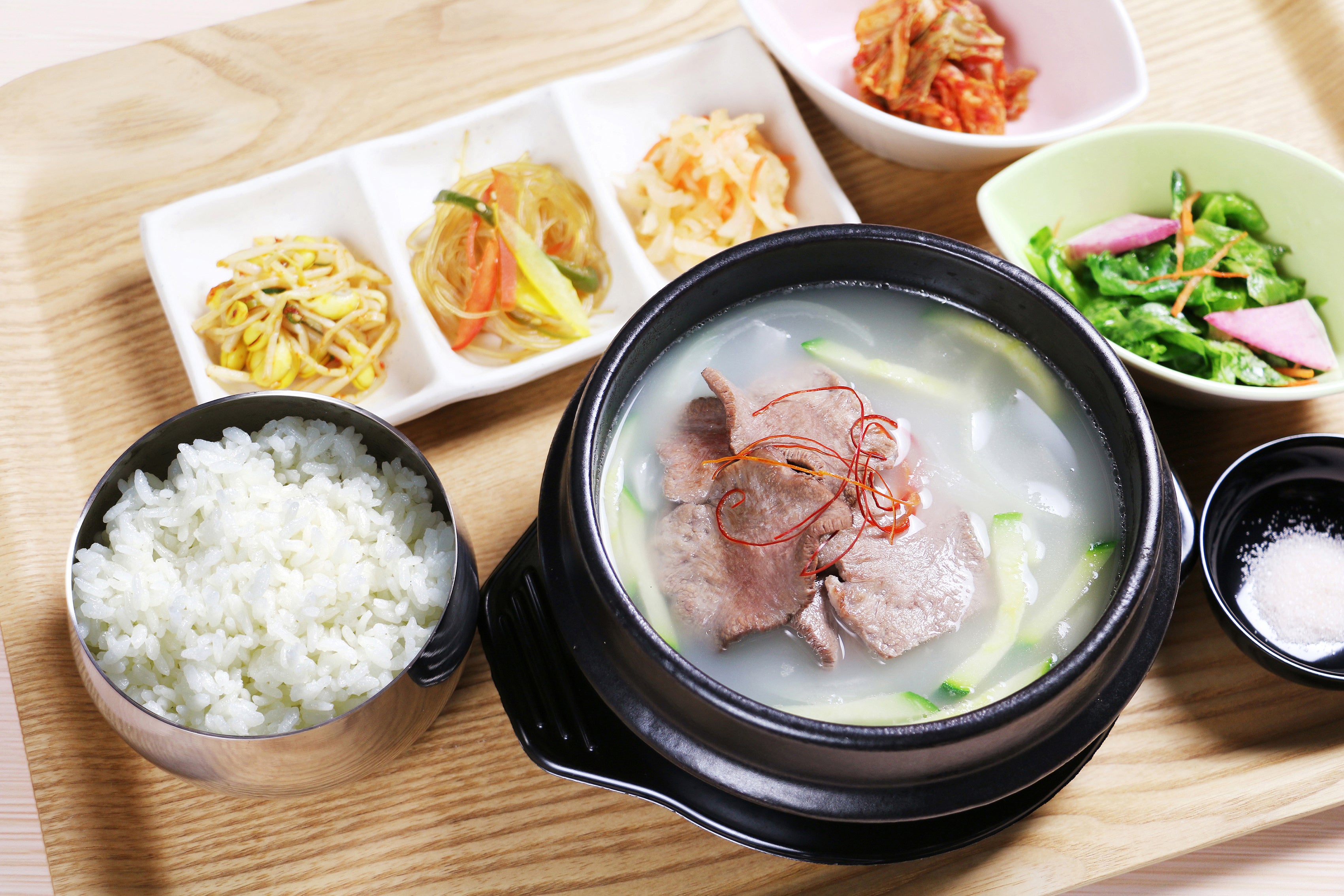 ソルロンタンスープ定食【価格780円(税込)】