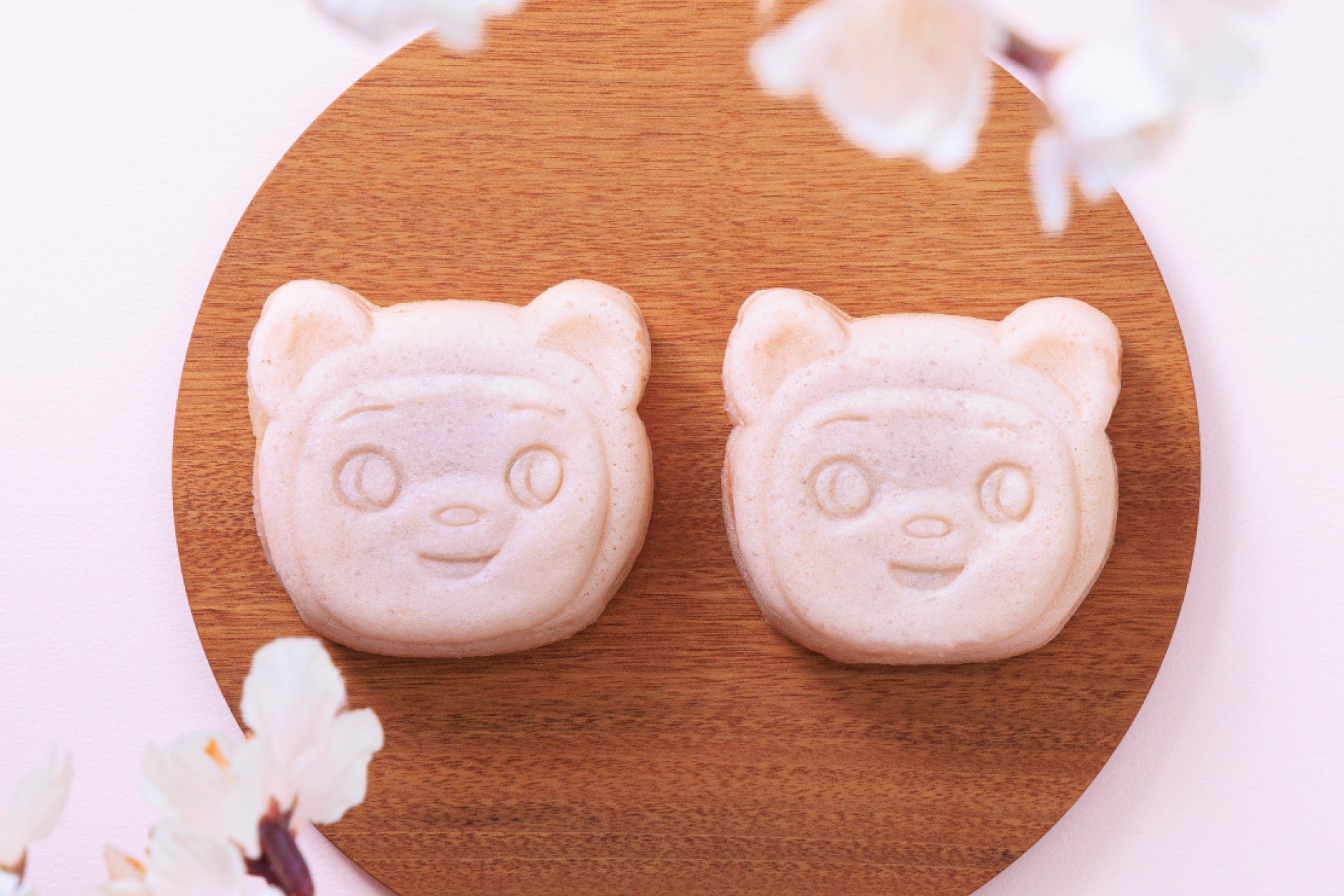文明堂 新宿伊勢丹店】春を先取り！もっちもち桜色の『こぐま