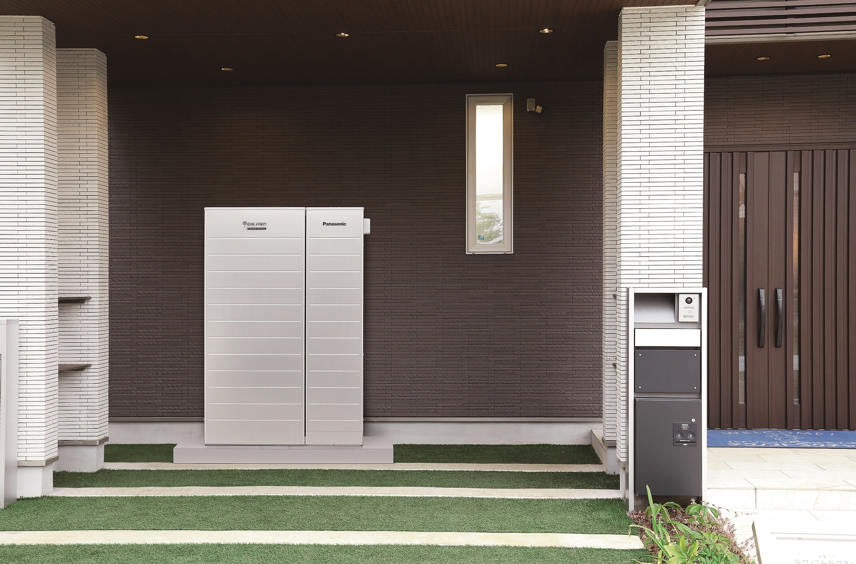 エネファーム　※パナソニック製2021年度モデル。画像はイメージです。