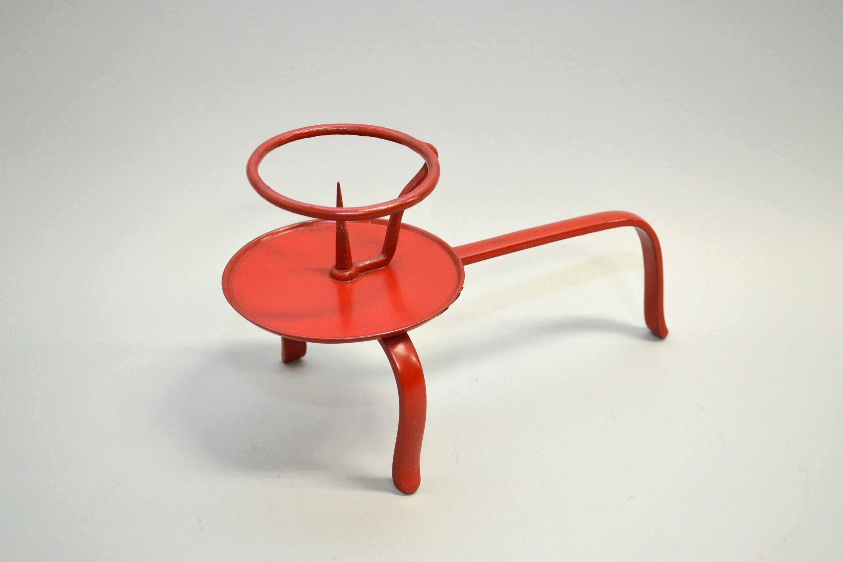 漆塗り朱色燭台（しょくだい）