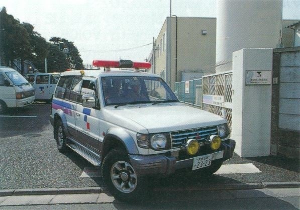 ガス設備のパトロールに向かう車両　平成10年(1998)