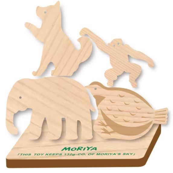 守谷市のシンボルの鳥「こじゅけい」などの動物を模ったバランスゲーム。 木材が吸収したCO２の量を印字。