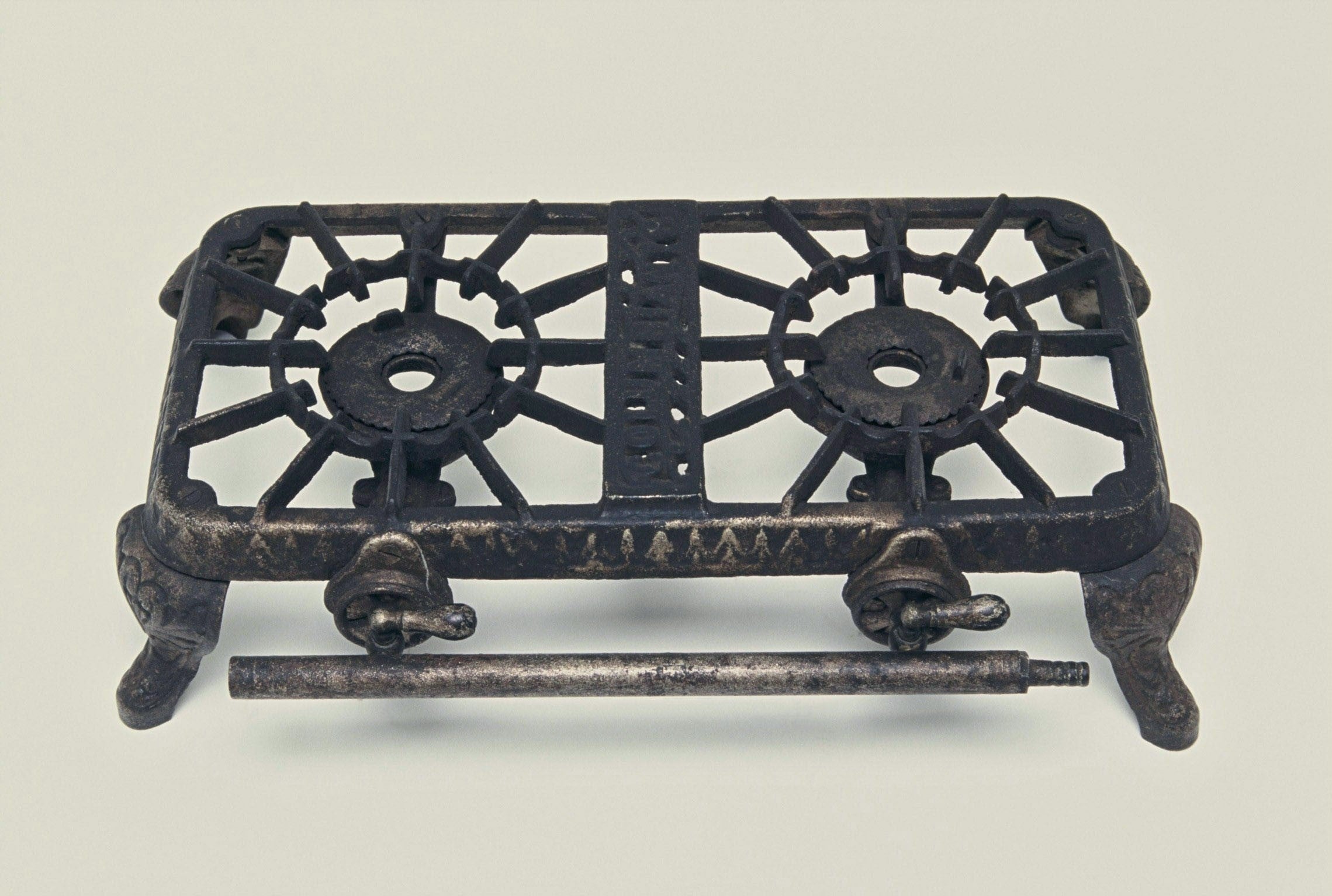 【活躍する調理器具たち】コロンビア二口七輪 明治35年(1902)頃