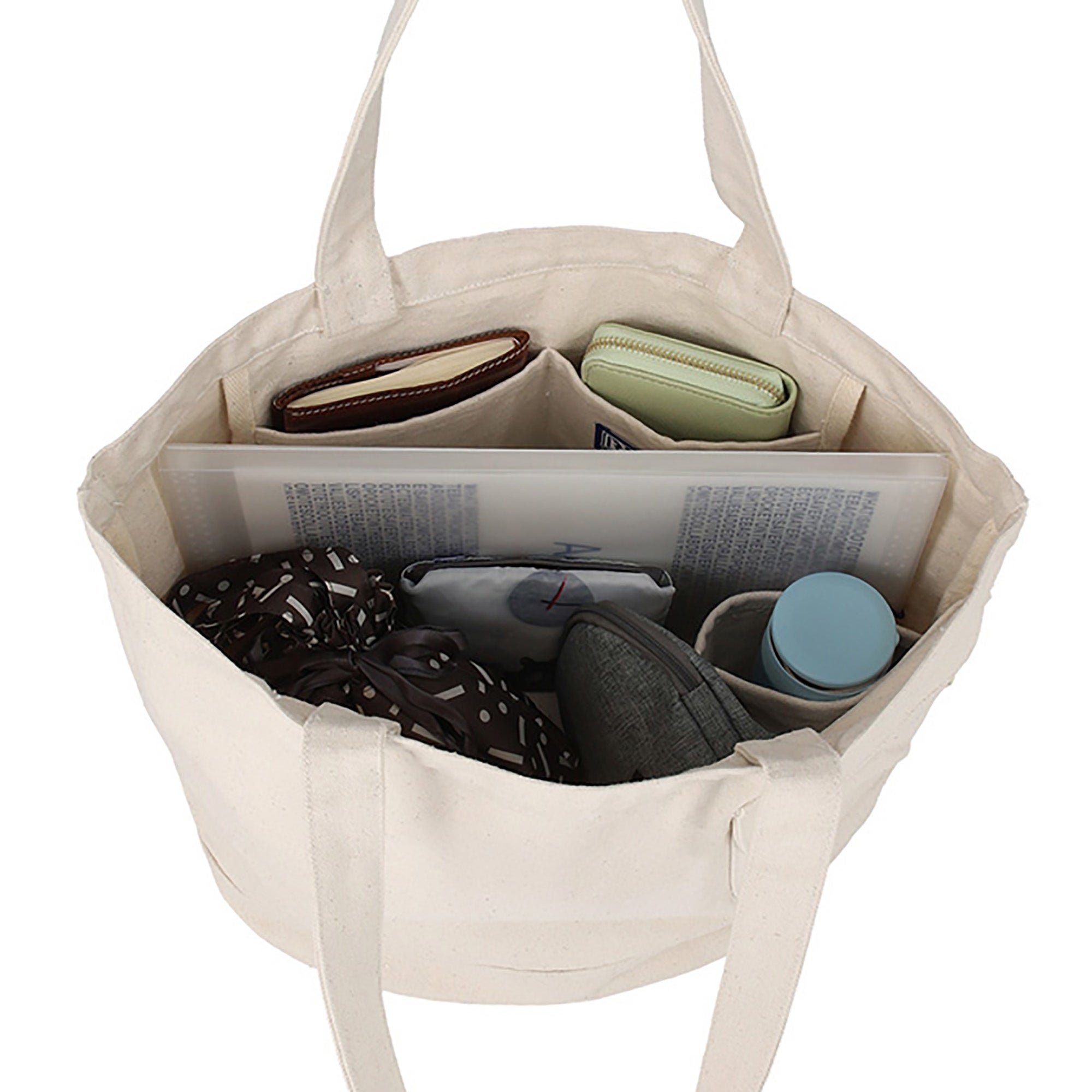 スマホやパスケースなどが入る2つの内ポケット、ボトルホルダー付き。 A4サイズが横向きで入ります。