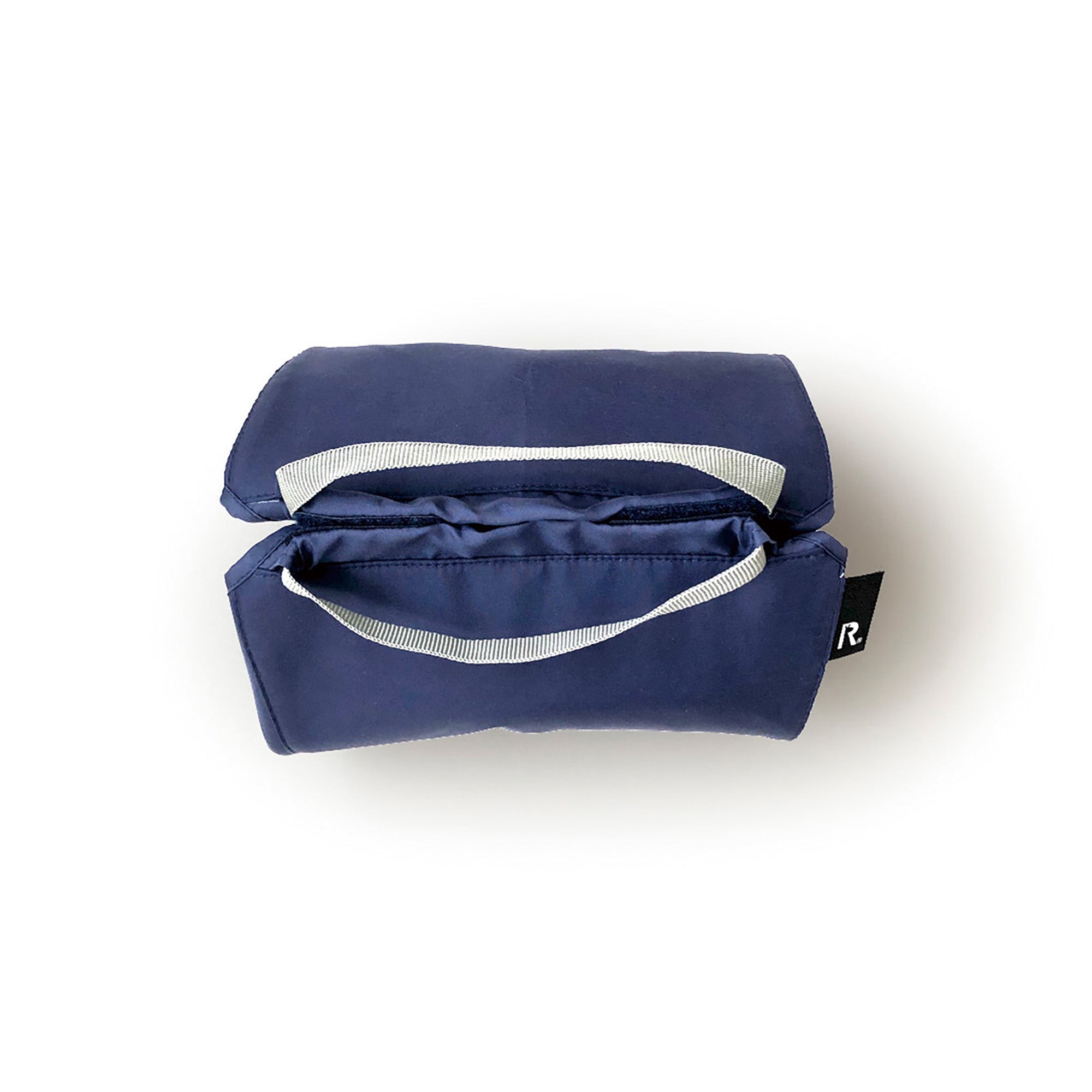 ③上部のベルクロテープで固定します。