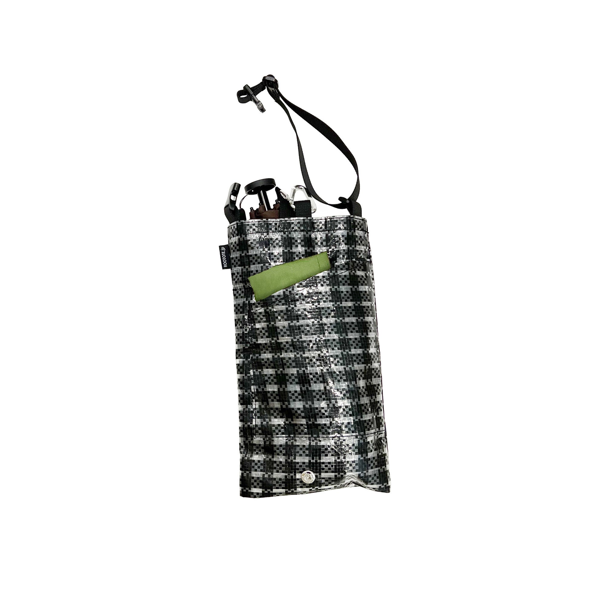 ルーポケットに傘袋を入れておけばなくす心配もありません。