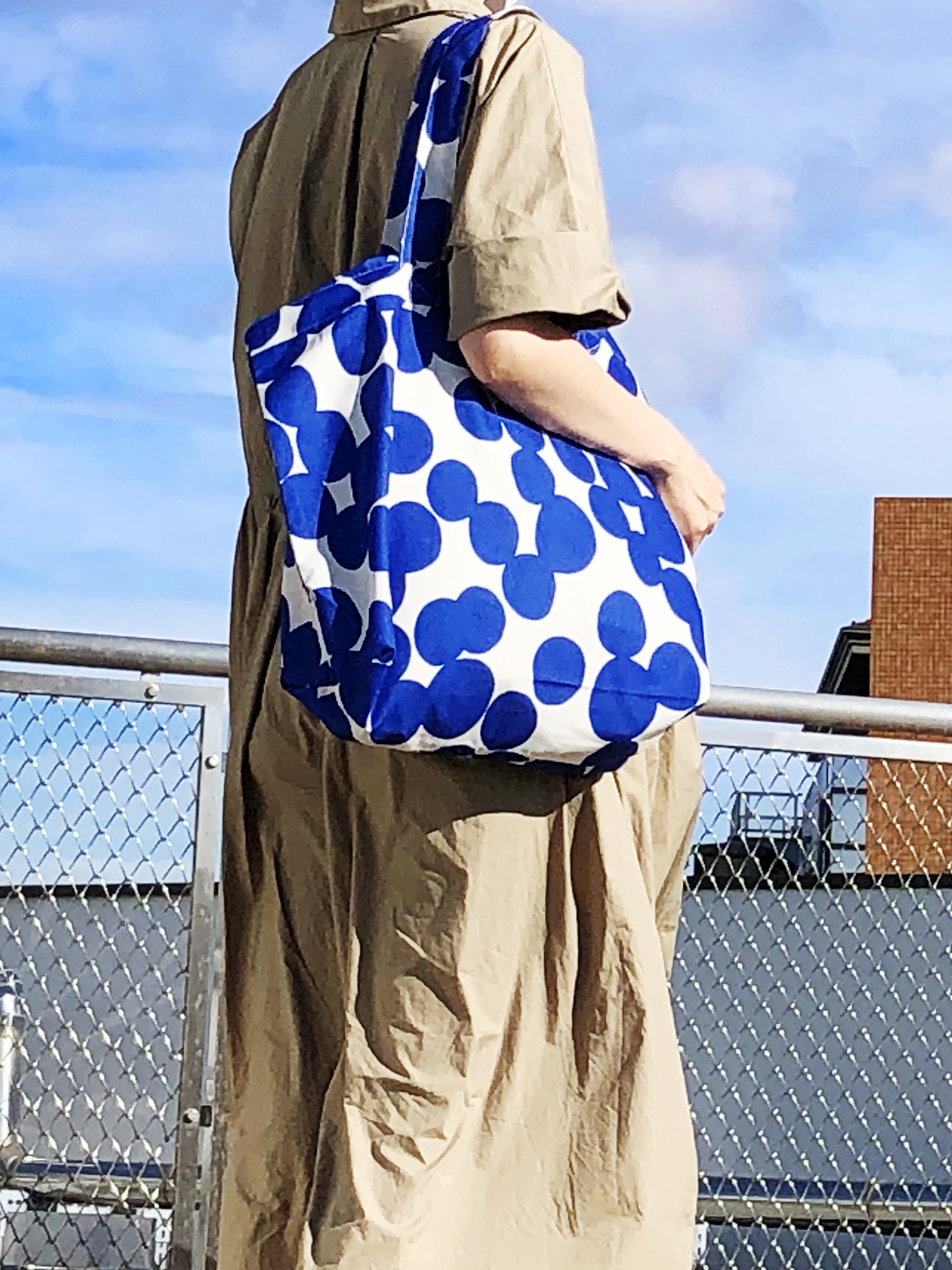 ファスナー付き大容量タイプ