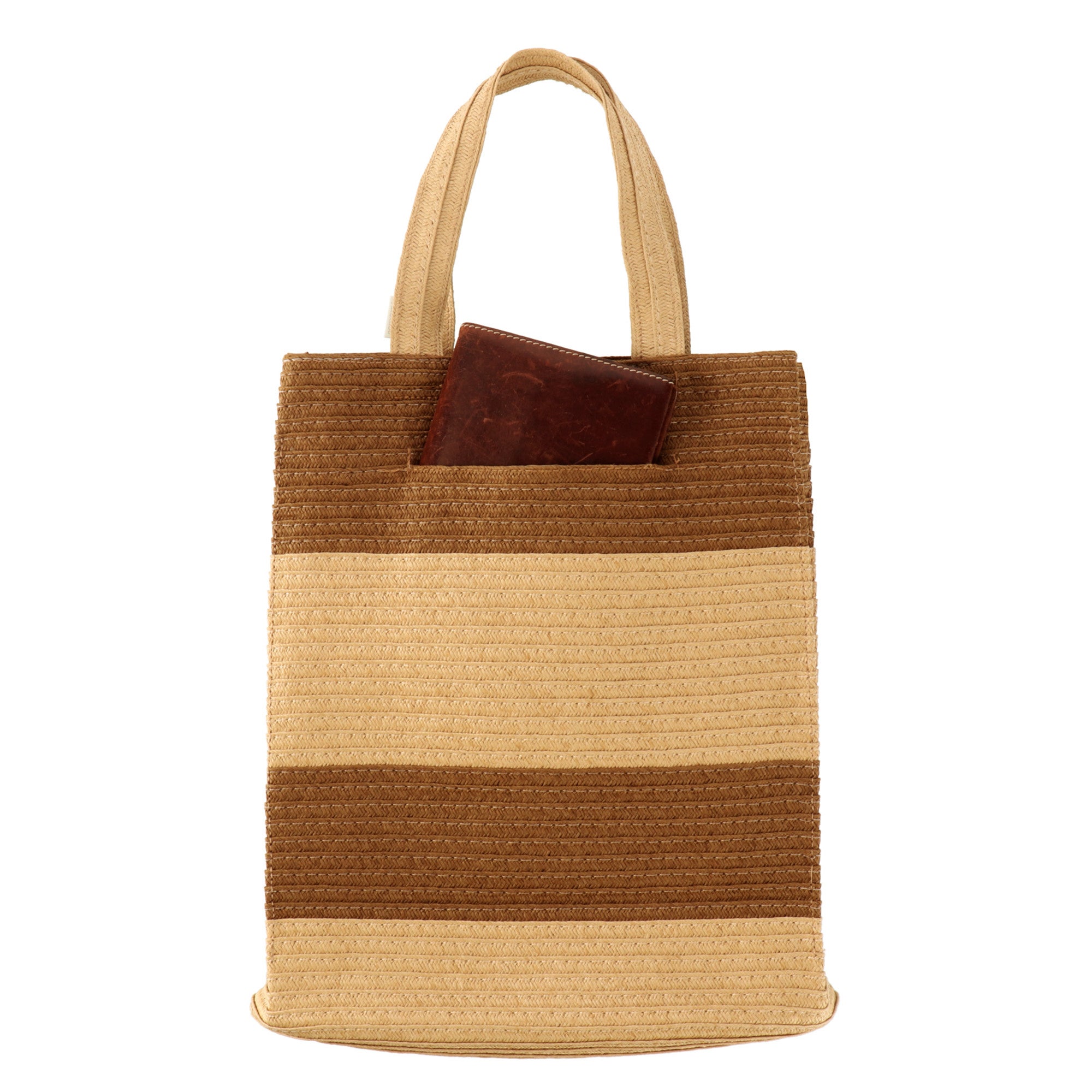 背面にスマホなどが出し入れしやすいルーポケット付き。