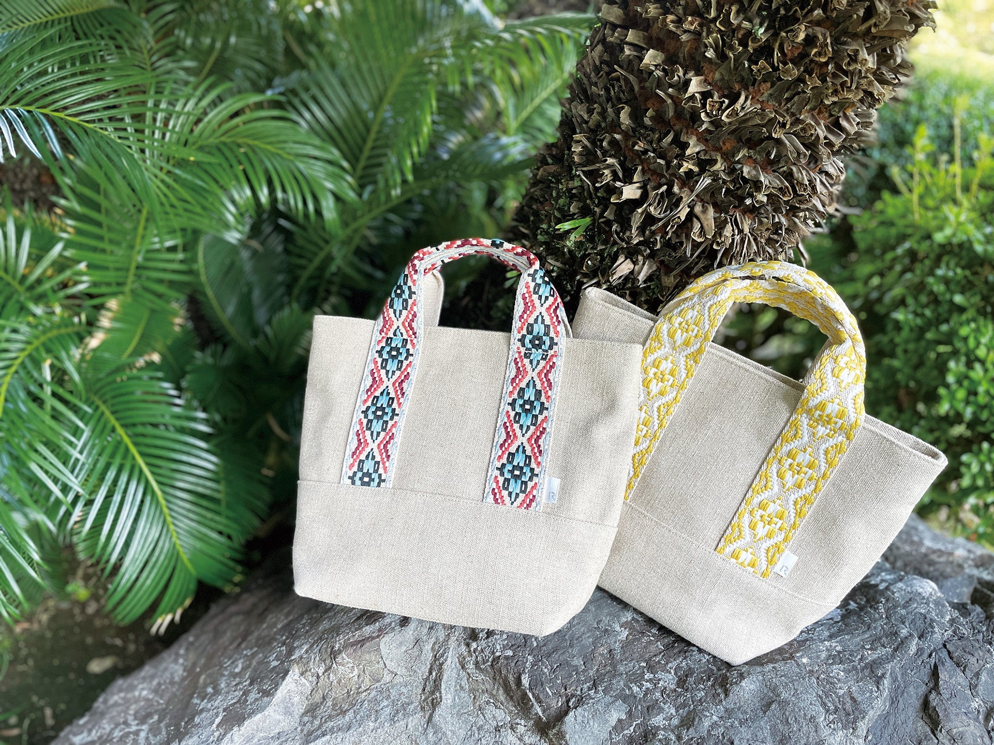 持ち手のパターン柄がアクセントに。