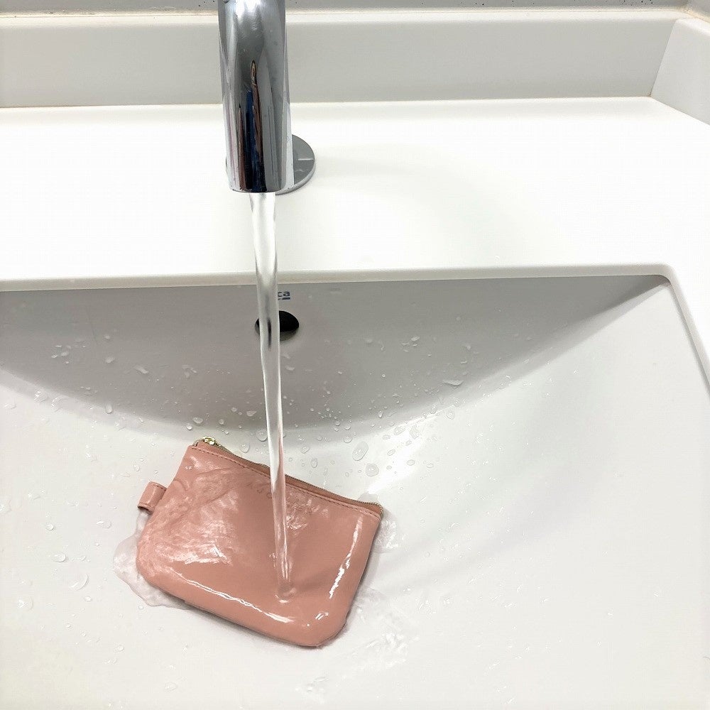 AJOUTER ウォッシュドフェイクレザーキーポーチ