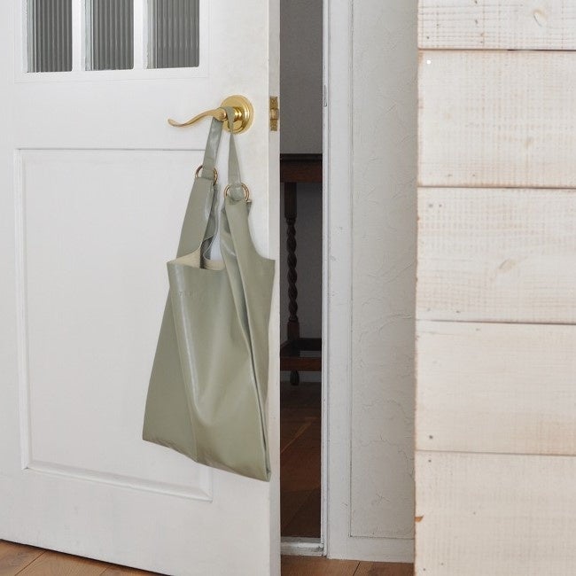 AJOUTER ウォッシュドフェイクレザーバッグ