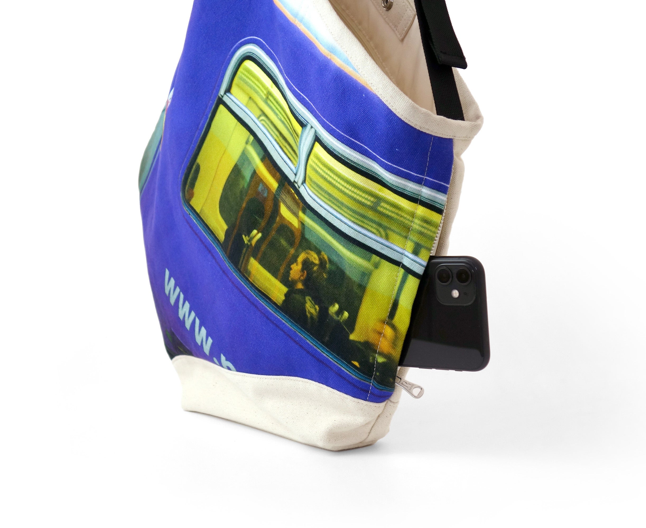 出し入れの多い小物の収納に最適な ルーポケット