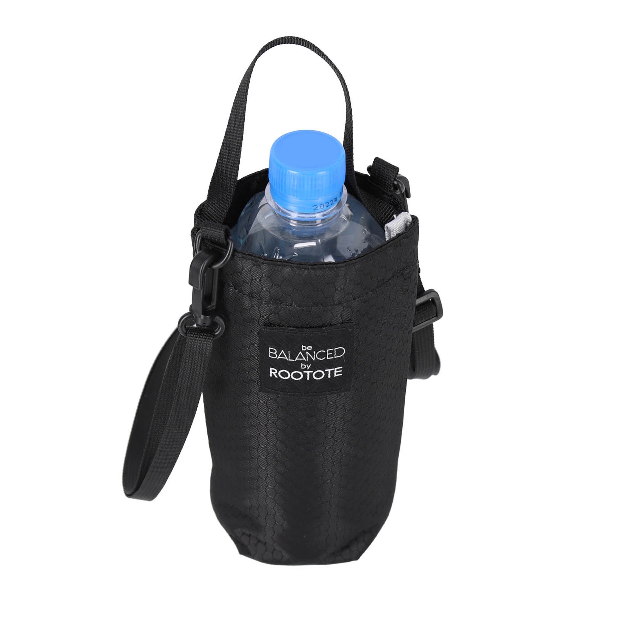 ボトル類がそのままストンと入るデザイン。