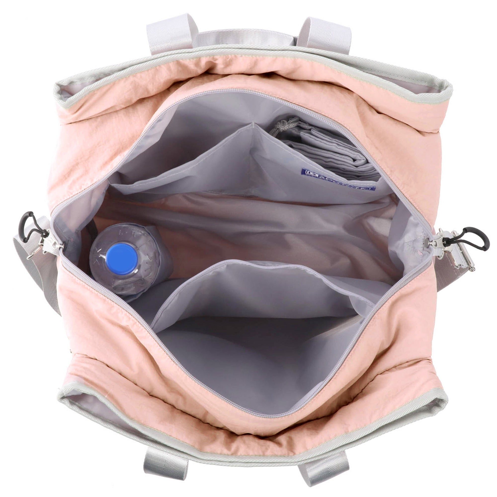 開口部が大きく開いて、出し入れスムーズ。