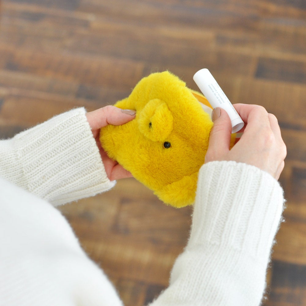 保温剤を取り出して、リップや鍵などの小物を入れるポーチとしてお使いいただけます。