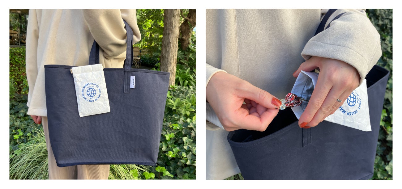 細めハンドルのバッグなら、付属のカラビナで直接ハンドルにぶら下げることもできます。