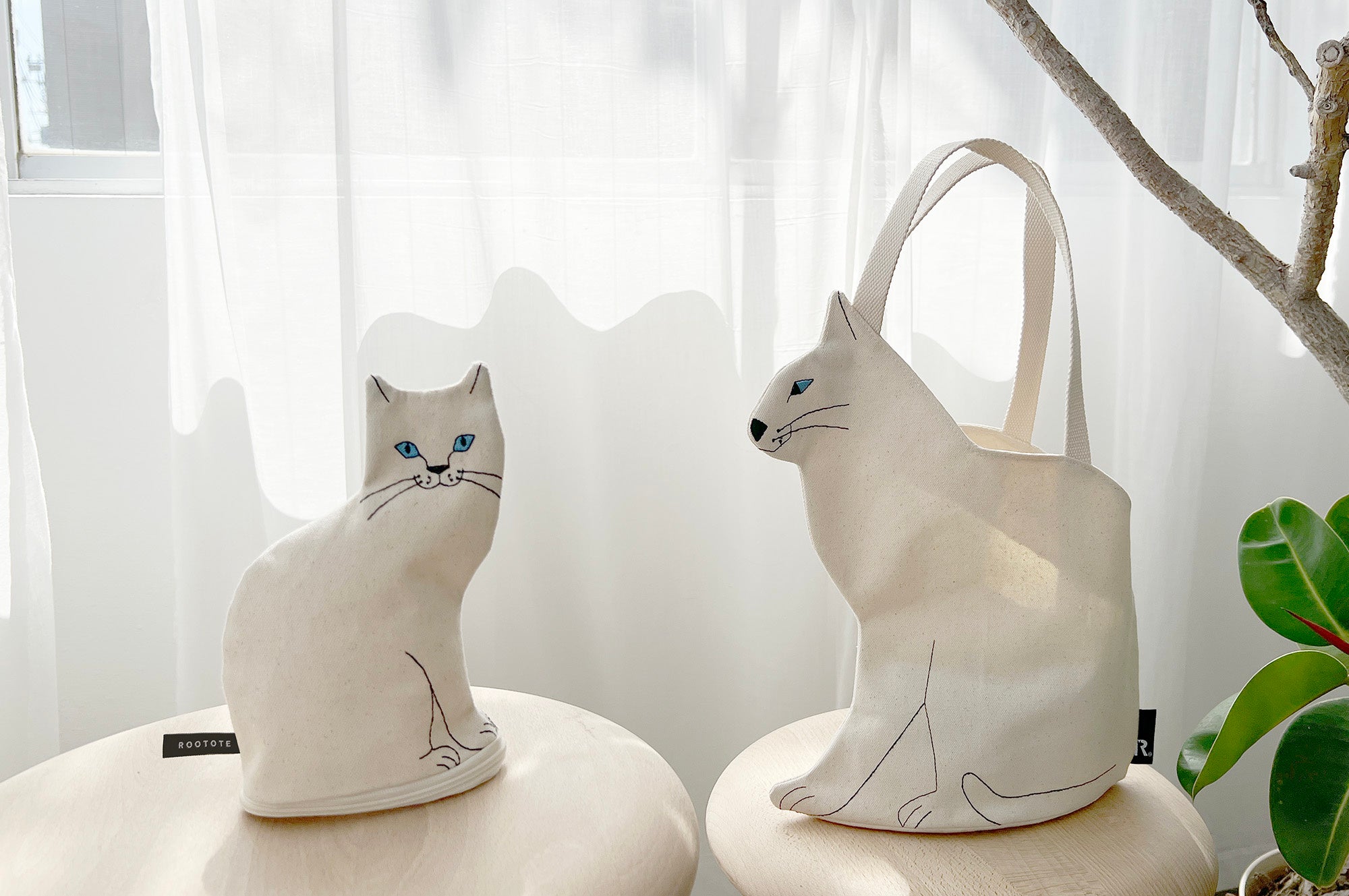 ねこさん親子と楽しいお出かけ♡いつでもどこでも、ほっこり癒してくれます