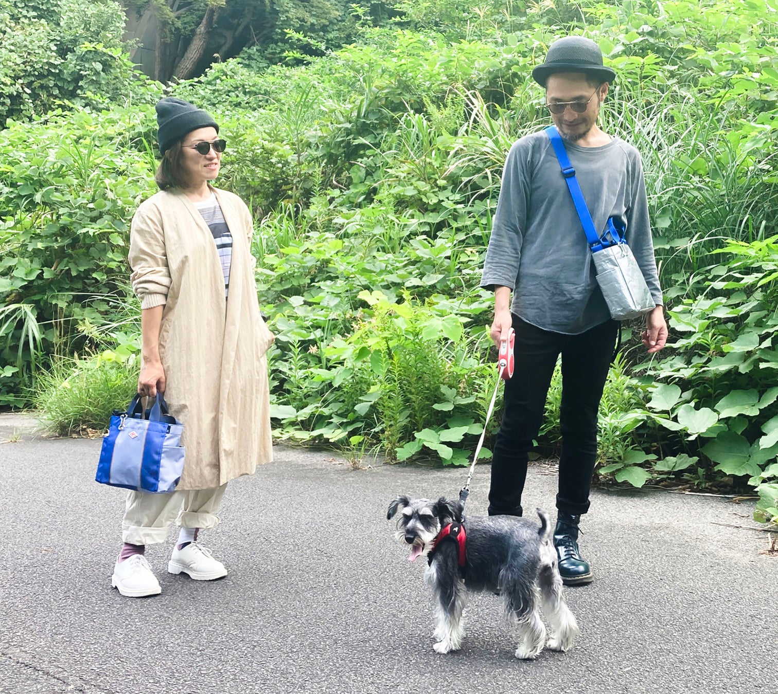 手持ちとショルダーの2WAY