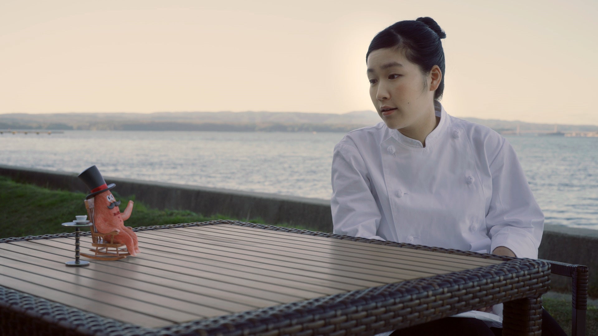 カニカマ氏とカオリ役 辻 凪子