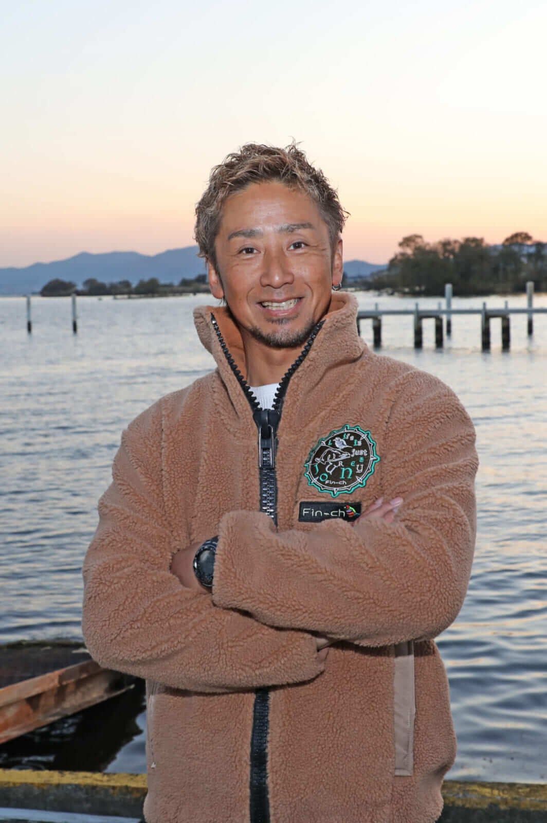 profile 津本光弘（つもとみつひろ）。究極の血抜き・津本式の開発者。高い精度の血抜きを、ホースと水を使った技法で行い、魚の仕立て方に一石を投じた魚仕立て師。YouTubeチャンネルで情報を発信中。