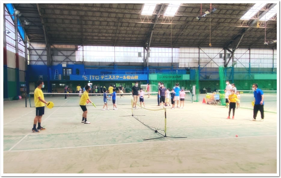 安全なテニスコートで運動不足の解消！ITCはファミリースポーツを応援