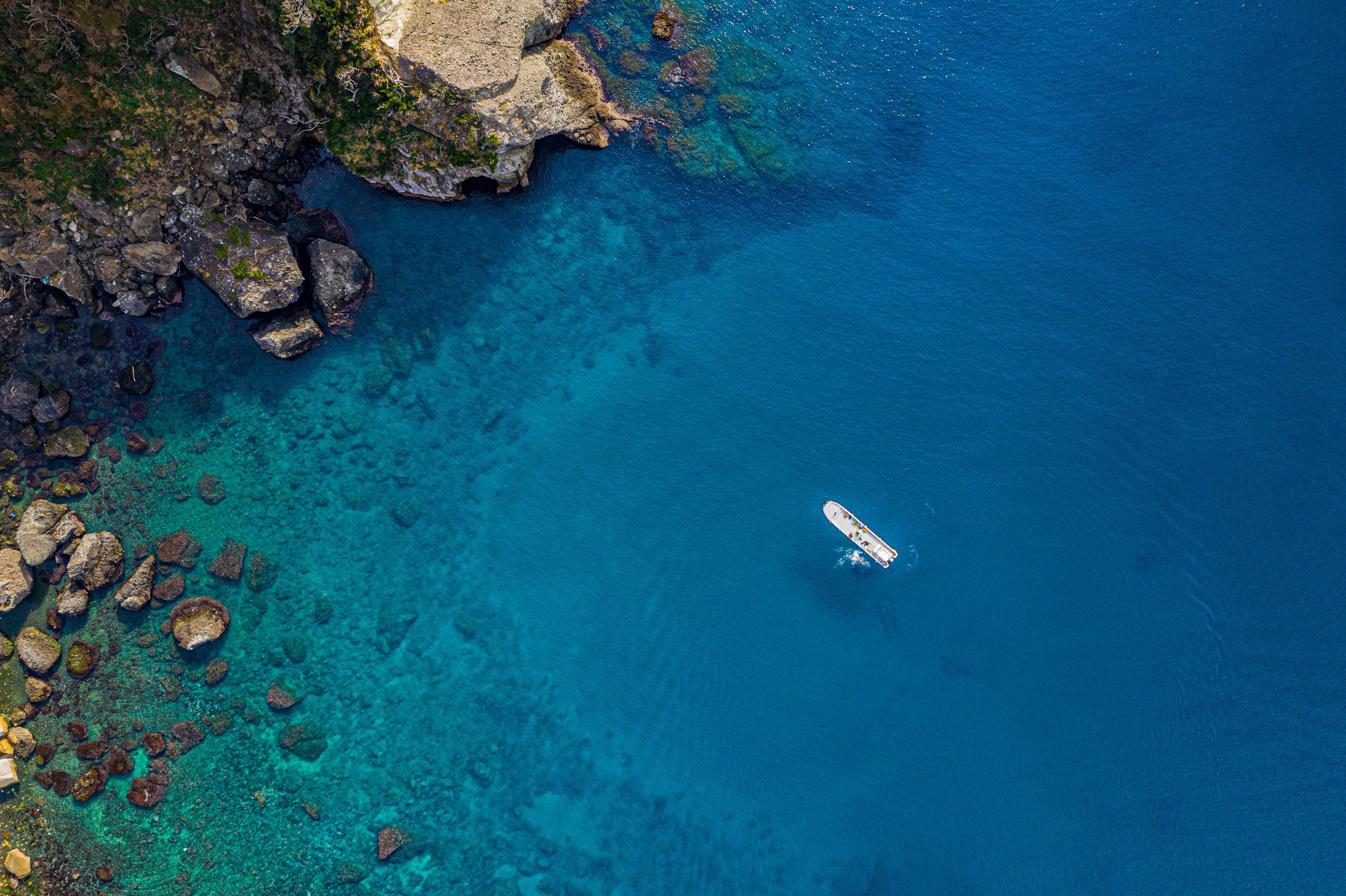 奥石廊中木沖の海底貯蔵庫を空から