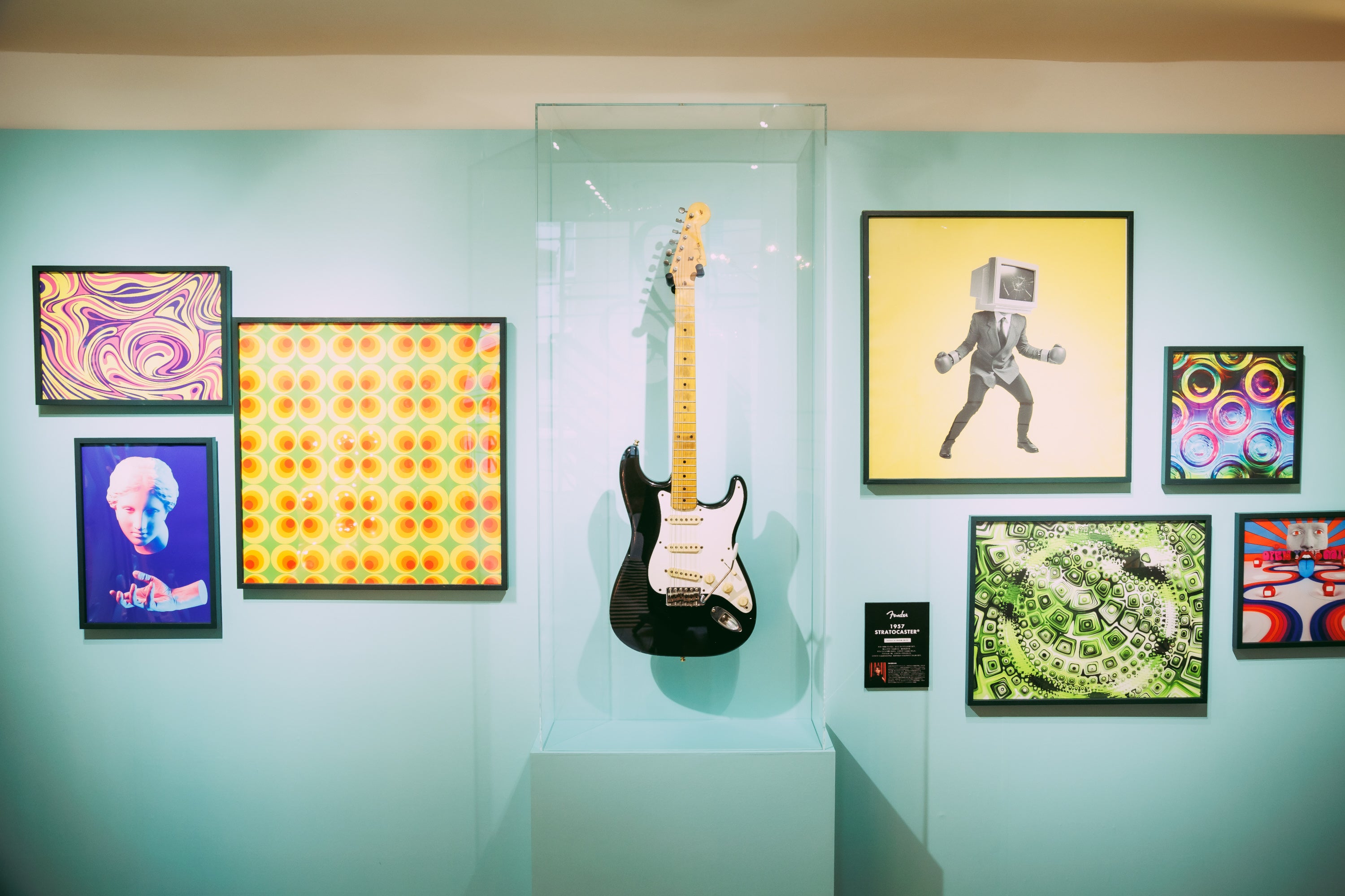INORANさんの私物ギター「1957年製 Stratocaster」が特別展示された
