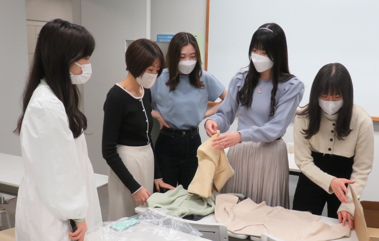 ららぽーとと一緒に心はずむ未来へ ららぽーと 大妻女子大学 Sdgsブランド コラボ決定 大妻女子大学発 ファッションブランド M R Tokyo マール トウキョウ 三井不動産商業マネジメント株式会社のプレスリリース ららぽーとと一緒に心はずむ未来へ ららぽーと 大妻女子大学 Sdgsブランド コラボ決定 大妻女子大学発 ファッションブランド M R Tokyo マール トウキョウ 三井不動産商業マネジメント株式会社のプレスリリース