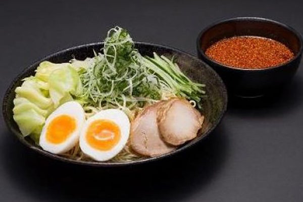 〈タニモト食品〉ばくだん屋つけめん