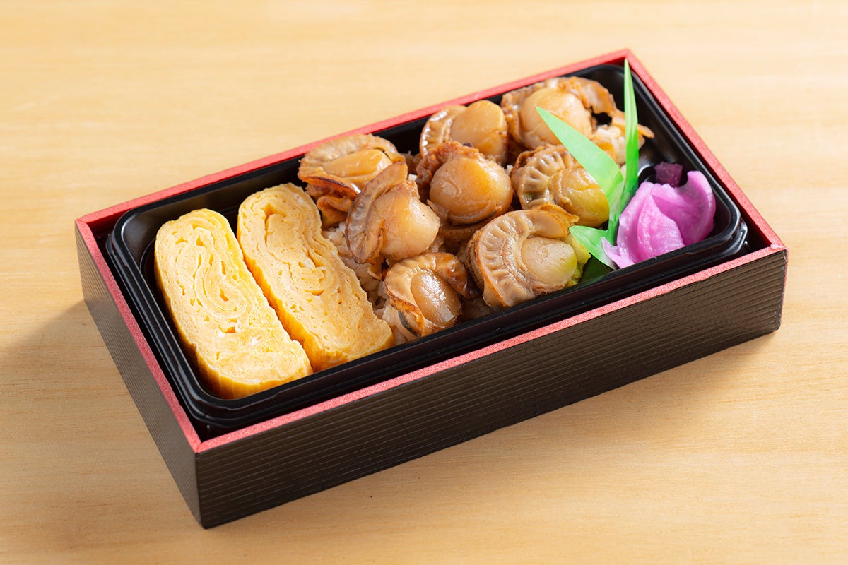 〈いか家×うね乃〉出汁巻き玉子とホタテの炊込みご飯