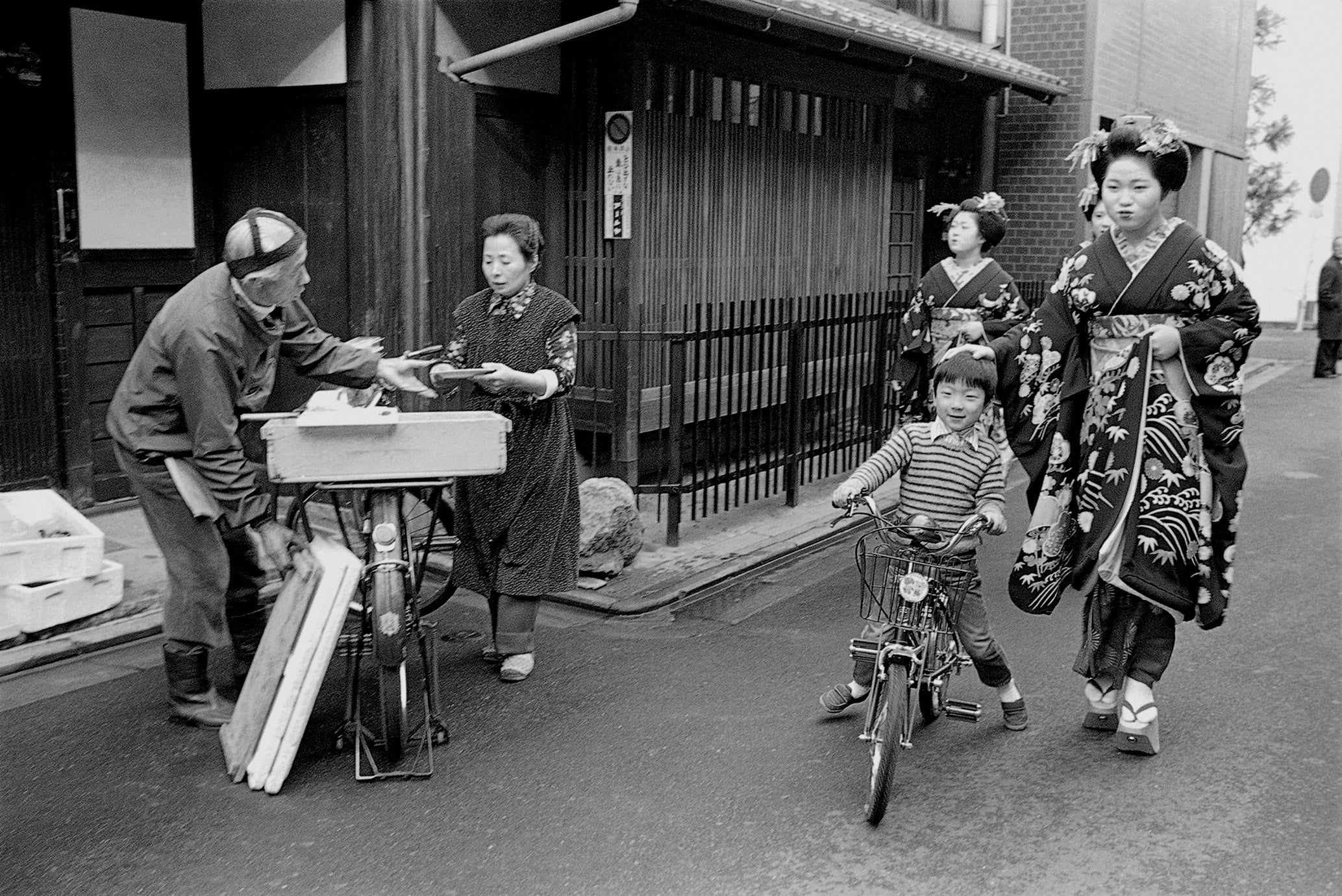 「おめでとうさん」昭和54（1983）年　©Hiroshi Mizobuchi