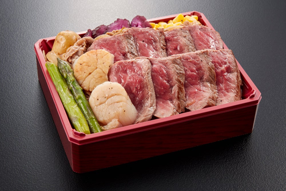 〈道の駅なかがわ〉宗谷黒牛・道産牛ステーキ重DX