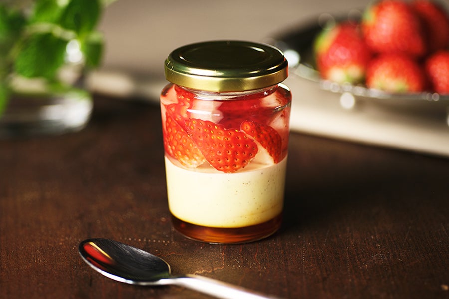 〈Dewon〉国産いちごのフルーツプリン