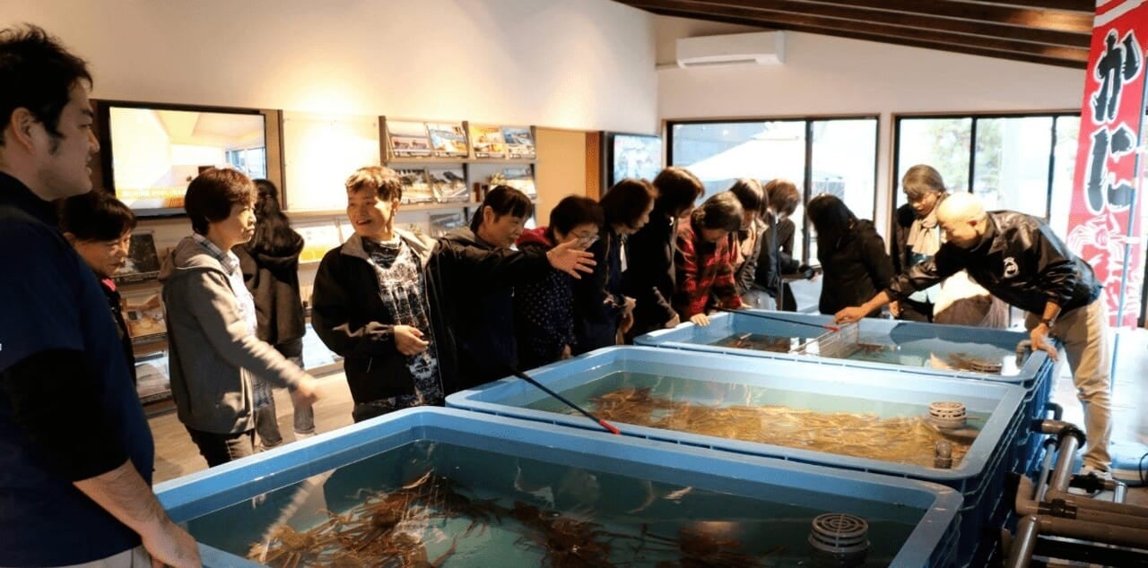 “冬の味覚の王様”をまるごと楽しむ「カニマルシェプラン」解禁!最大20杯!?自分で選んだ“活カニ”をフルコースで堪能