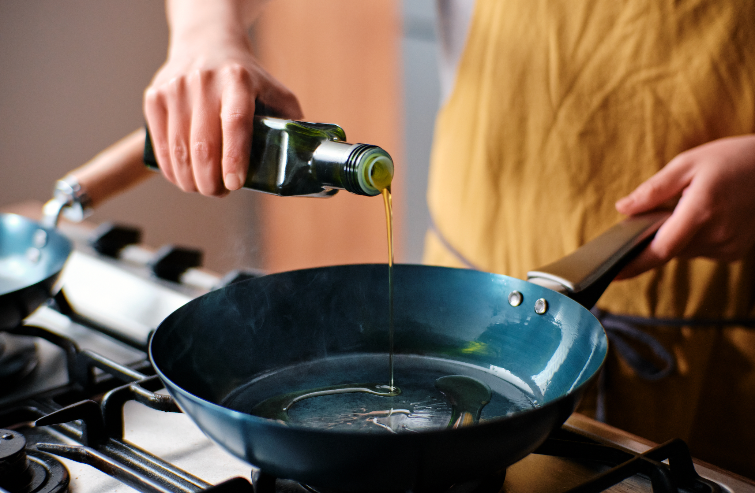 新品2024年製 大中 フライパン 大中ソース にインダクションレンジ中古)追加 BK イージーインダクション フライパン 28cm ビーケー CC008100