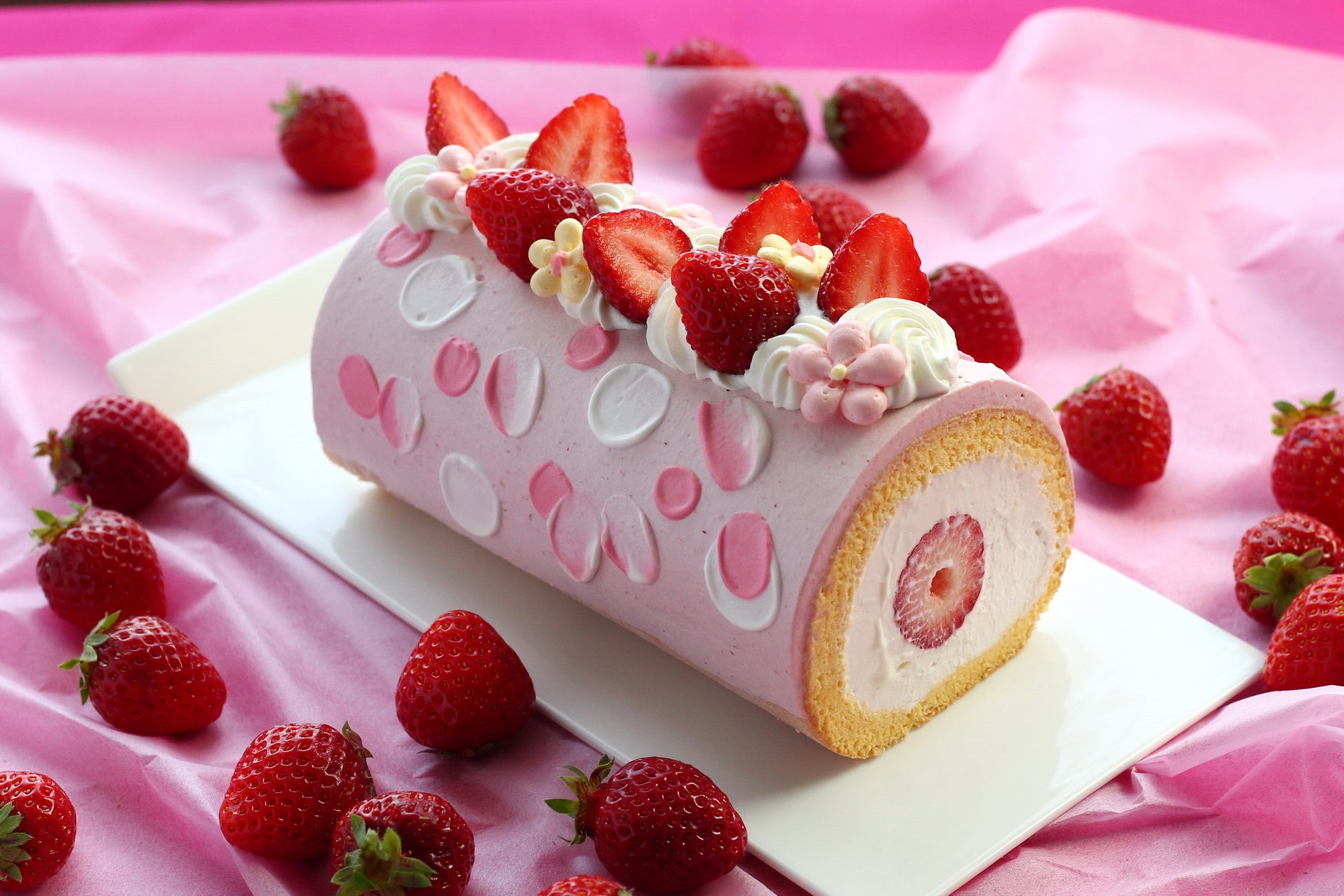 川崎日航ホテル 川崎生まれの卵を使った あまおうのロールケーキ と ひな祭りケーキ を販売 ニッコー ホテルズ インターナショナルのプレスリリース 川崎日航ホテル 川崎生まれの卵を使った あまおうのロールケーキ と ひな祭りケーキ を販売 ニッコー ホテルズ インターナショナルのプレスリリース