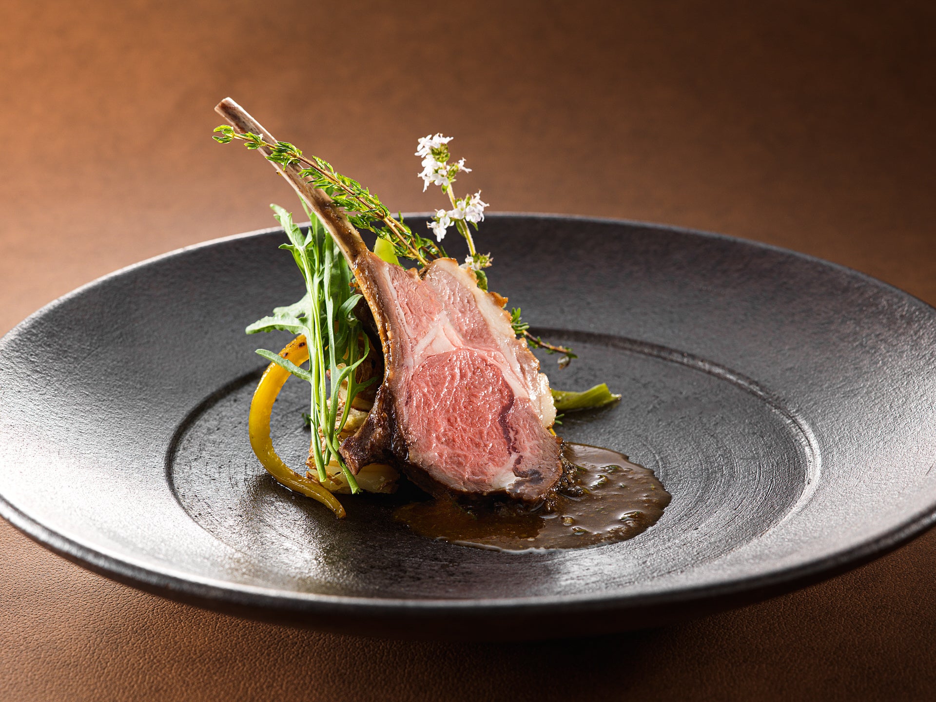 ファンダイニング「コッコラーレ」スペシャリテ　肉料理イメージ