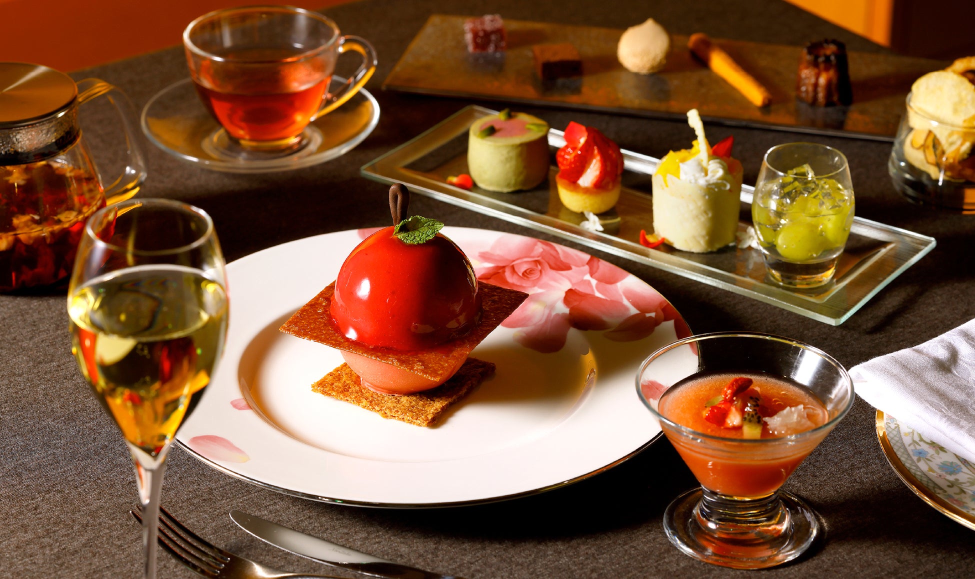 Jrタワーホテル日航札幌 The Lobby Lounge 3日間限定の スイーツ コース 至福のひととき を開催 ニッコー ホテルズ インターナショナルのプレスリリース Jrタワーホテル日航札幌 The Lobby Lounge 3日間限定の スイーツ コース 至福のひととき を開催 ニッコー ホテルズ インターナショナルのプレスリリース